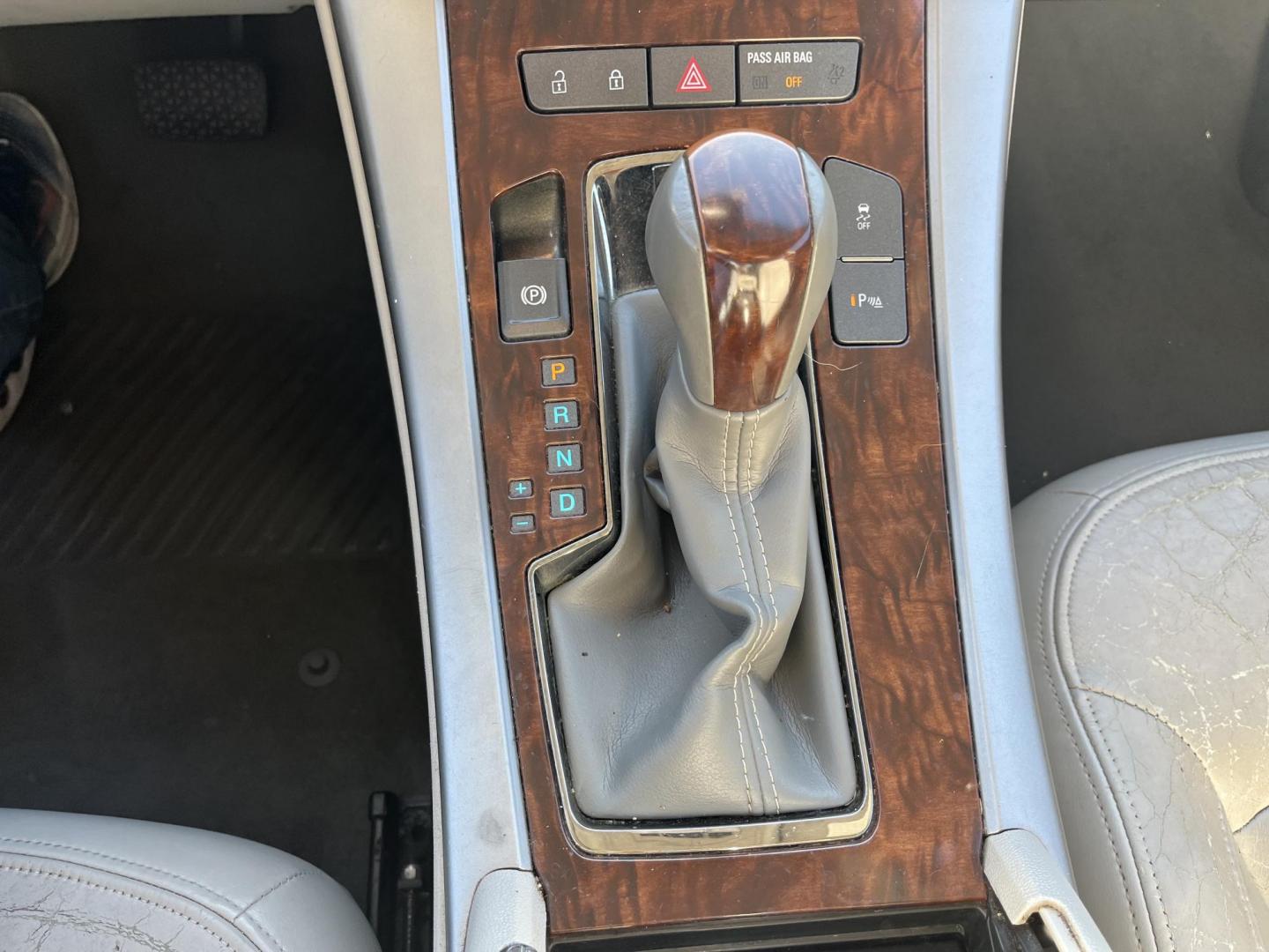 2010 red /tan Buick LaCrosse CXL FWD (1G4GC5EGXAF) with an 3.0L V6 DOHC 24V engine, 6-Speed Automatic Overdrive transmission, located at 14700 Tomball Parkway 249, Houston, TX, 77086, (281) 444-2200, 29.928619, -95.504074 - Photo#14