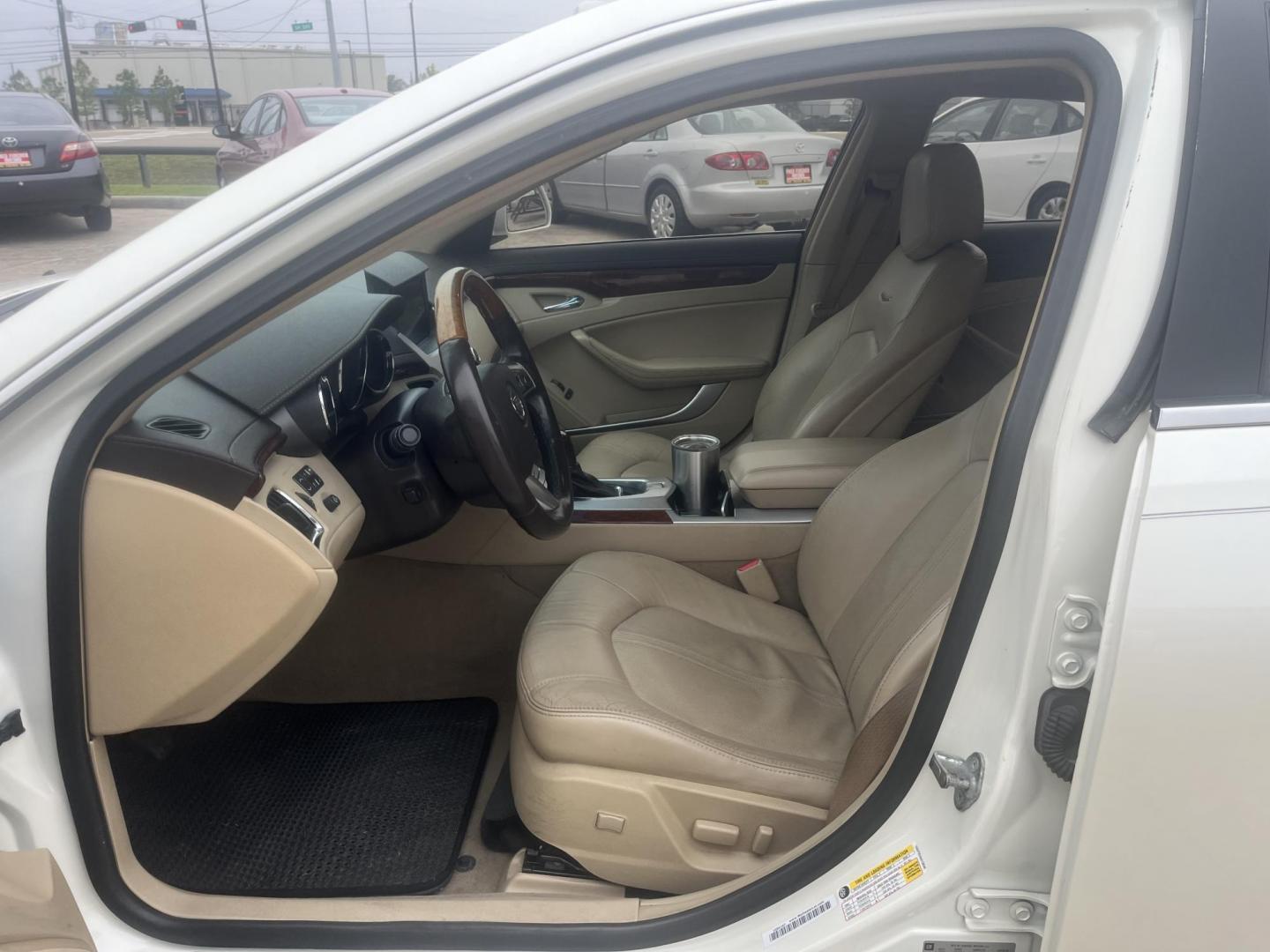 2010 white /TAN Cadillac CTS 3.6L Premium w/Navi (1G6DP5EV9A0) with an 3.6L V6 DOHC 24V engine, Automatic Overdrive transmission, located at 14700 Tomball Parkway 249, Houston, TX, 77086, (281) 444-2200, 29.928619, -95.504074 - Photo#9