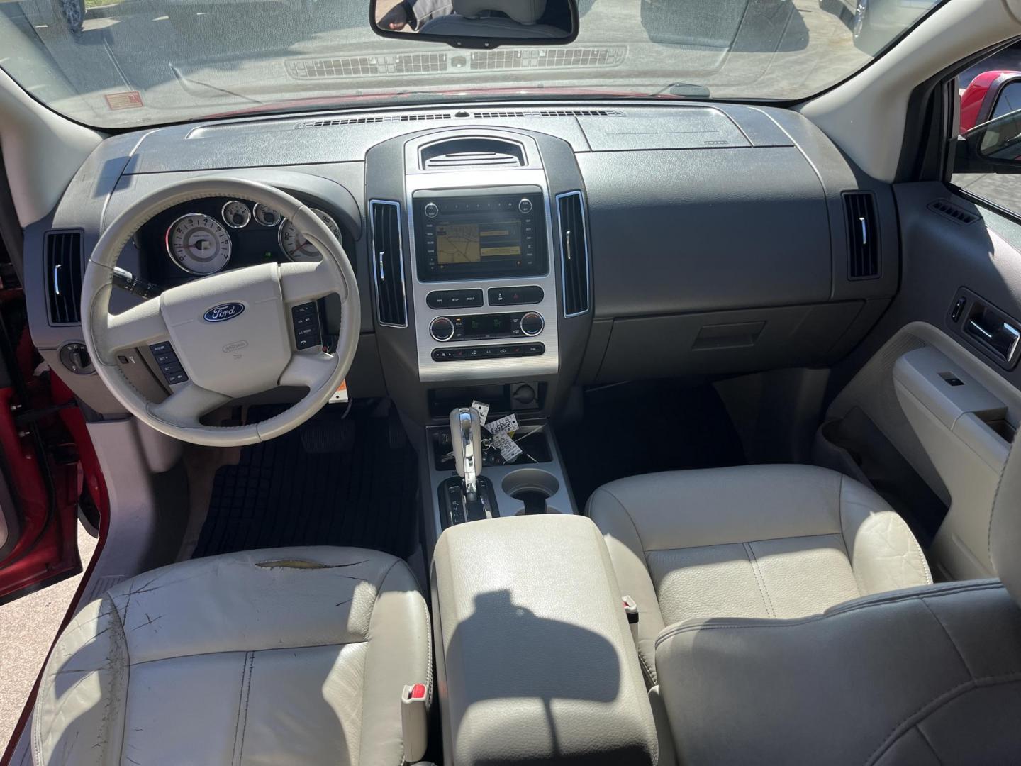 2010 red /black Ford Edge SEL FWD (2FMDK3JC3AB) with an 3.5L V6 DOHC 24V engine, 6-Speed Automatic transmission, located at 14700 Tomball Parkway 249, Houston, TX, 77086, (281) 444-2200, 29.928619, -95.504074 - Photo#10