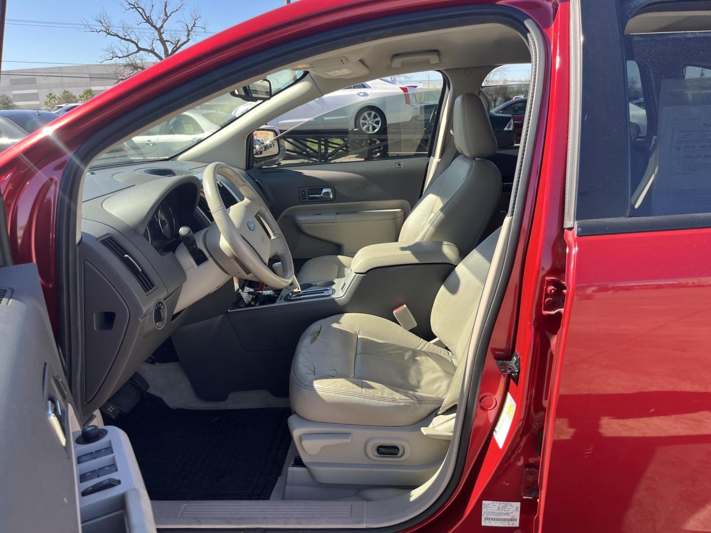 2010 red /black Ford Edge SEL FWD (2FMDK3JC3AB) with an 3.5L V6 DOHC 24V engine, 6-Speed Automatic transmission, located at 14700 Tomball Parkway 249, Houston, TX, 77086, (281) 444-2200, 29.928619, -95.504074 - Photo#8