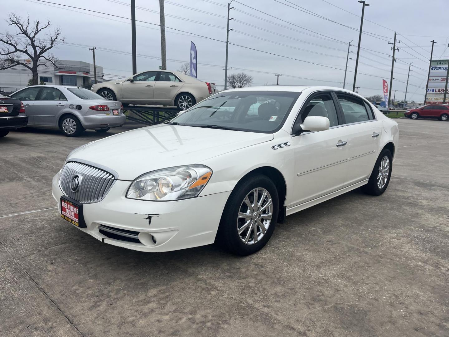 2011 white /TAN Buick Lucerne CXL Premium (1G4HJ5EMXBU) with an 3.9L V6 OHV 12V engine, 4-Speed Automatic transmission, located at 14700 Tomball Parkway 249, Houston, TX, 77086, (281) 444-2200, 29.928619, -95.504074 - Photo#2