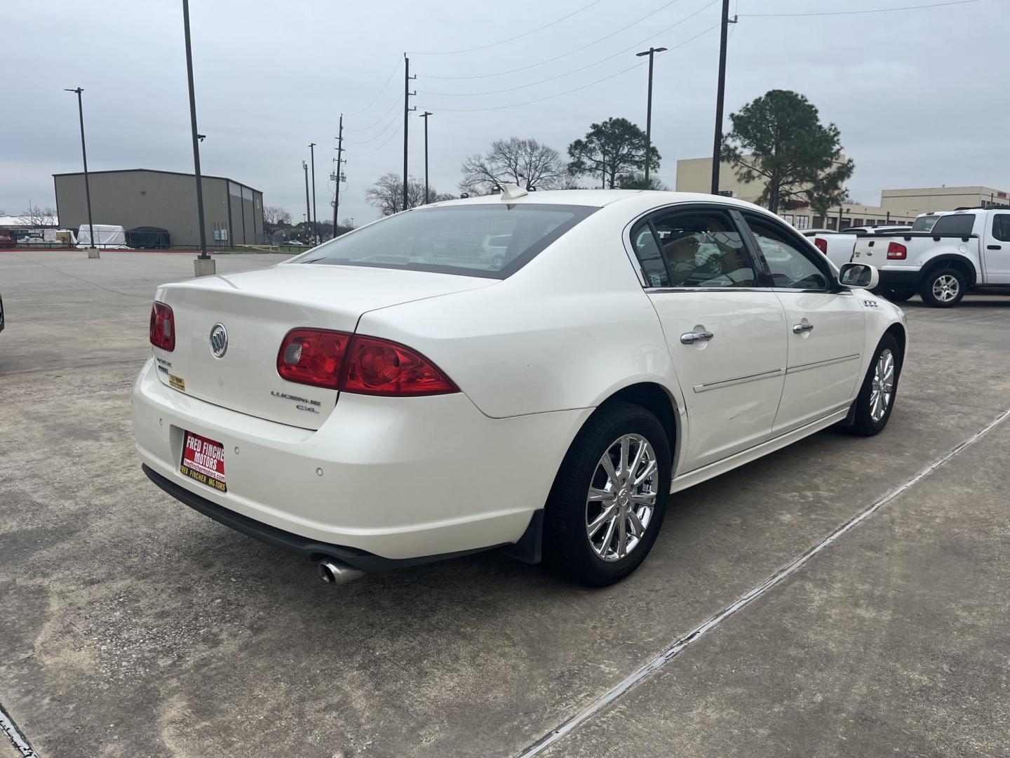 2011 white /TAN Buick Lucerne CXL Premium (1G4HJ5EMXBU) with an 3.9L V6 OHV 12V engine, 4-Speed Automatic transmission, located at 14700 Tomball Parkway 249, Houston, TX, 77086, (281) 444-2200, 29.928619, -95.504074 - Photo#7