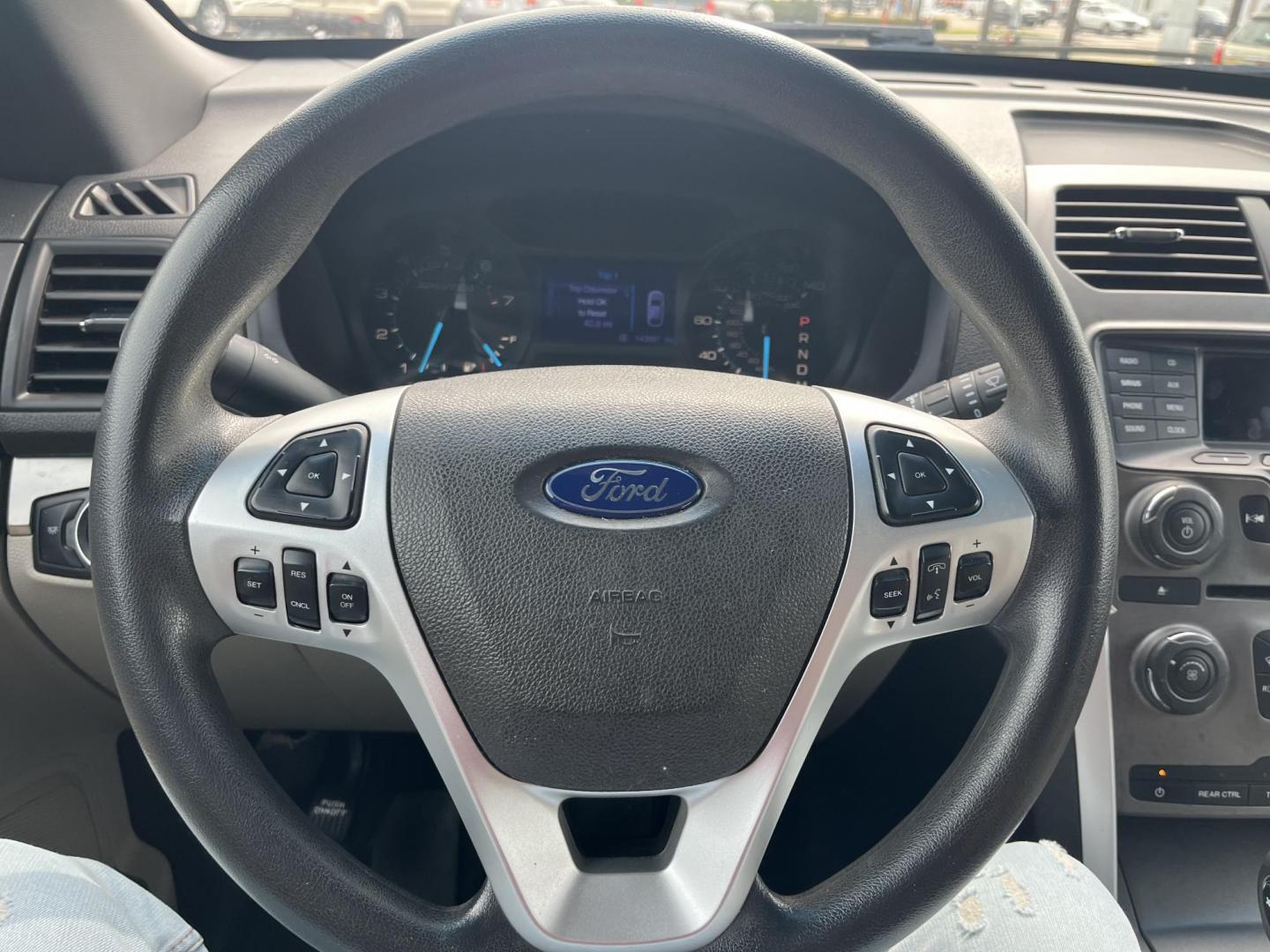 2013 black /gray Ford Explorer Base FWD (1FM5K7B82DG) with an 3.5L V6 DOHC 24V engine, 6-Speed Automatic transmission, located at 14700 Tomball Parkway 249, Houston, TX, 77086, (281) 444-2200, 29.928619, -95.504074 - Photo#15