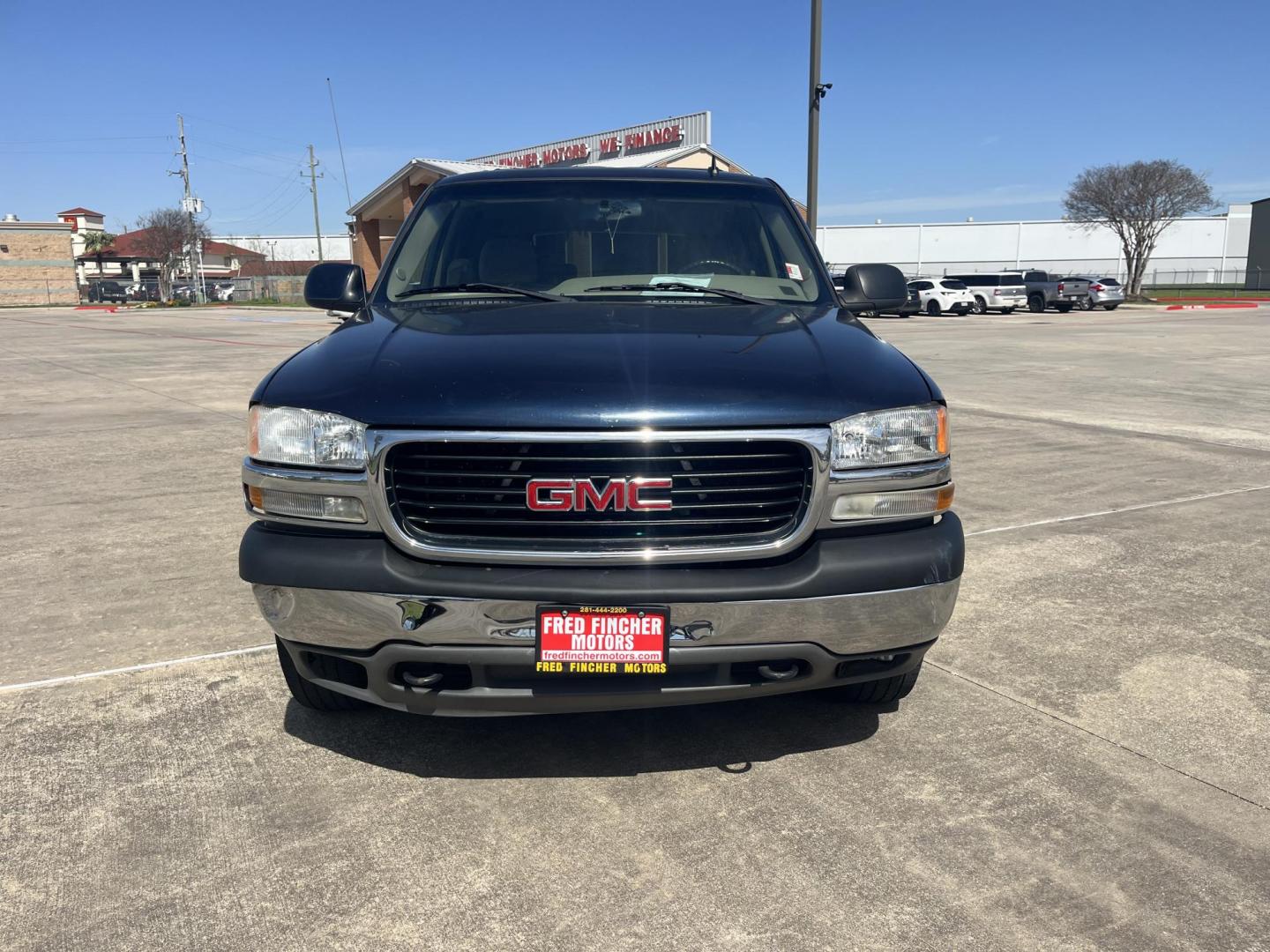 2006 blue /TAN GMC Yukon SL 4WD (1GKEK13Z76R) with an 5.3L V8 OHV 16V FFV engine, 4-Speed Automatic Overdrive transmission, located at 14700 Tomball Parkway 249, Houston, TX, 77086, (281) 444-2200, 29.928619, -95.504074 - Photo#1