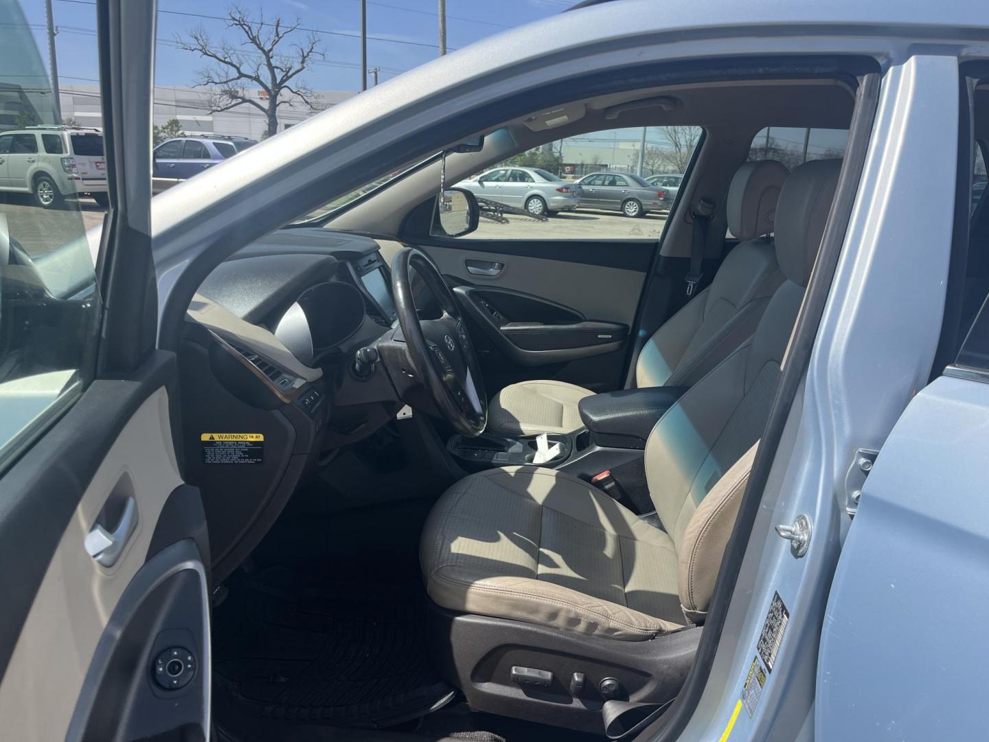 2013 silver /gray Hyundai Santa Fe GLS AWD (KM8SNDHF0DU) with an 3.3L V6 DOHC 24V engine, 6-Speed Automatic transmission, located at 14700 Tomball Parkway 249, Houston, TX, 77086, (281) 444-2200, 29.928619, -95.504074 - Photo#7