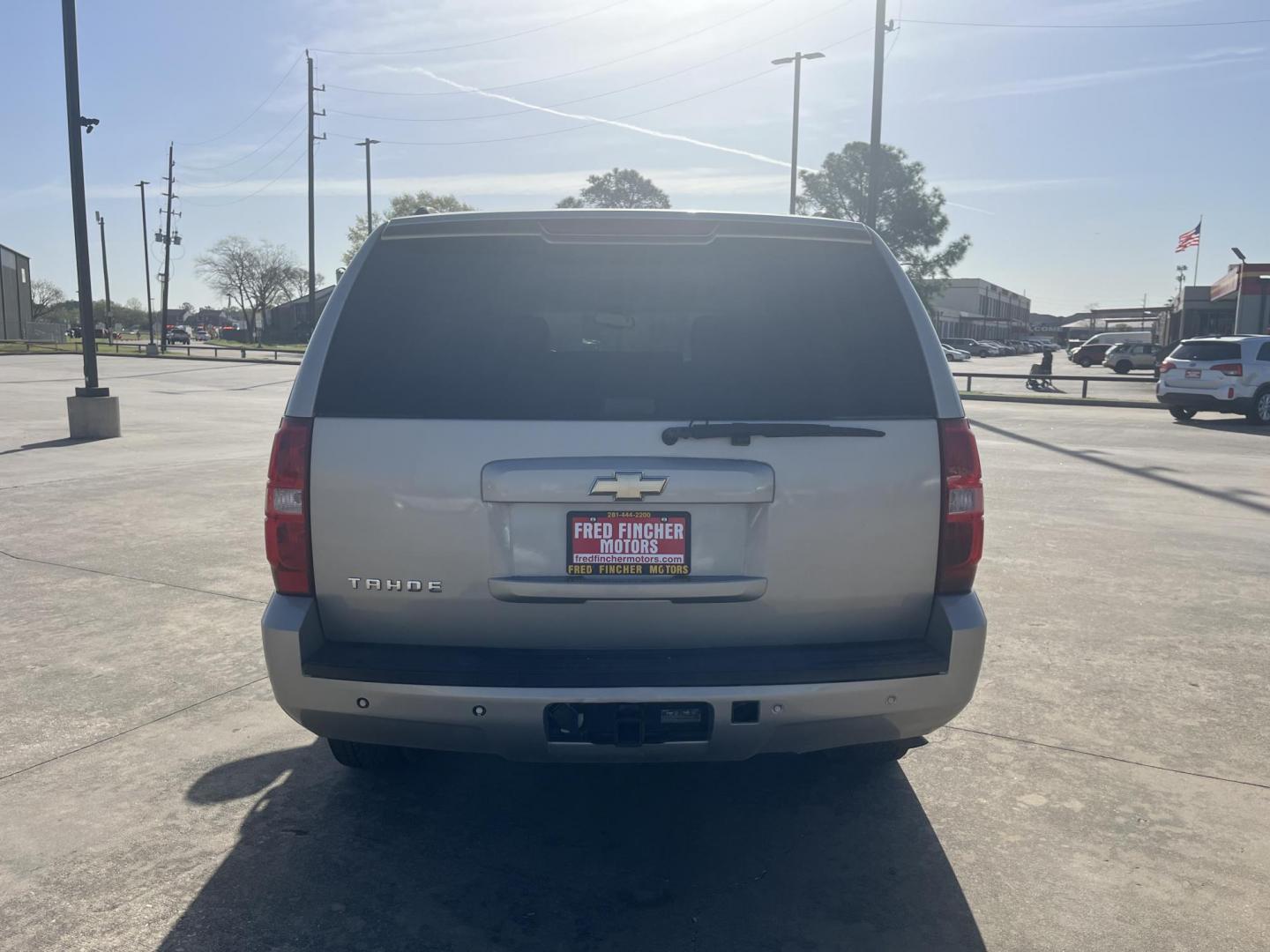 2007 GOLD /TAN Chevrolet Tahoe LS 2WD (1GNFC13J77R) with an 5.3L V8 OHV 16V engine, 4-Speed Automatic Overdrive transmission, located at 14700 Tomball Parkway 249, Houston, TX, 77086, (281) 444-2200, 29.928619, -95.504074 - Photo#5