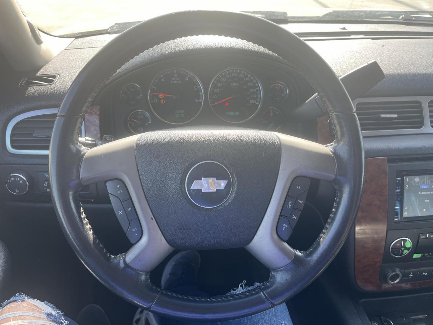 2007 GOLD /TAN Chevrolet Tahoe LS 2WD (1GNFC13J77R) with an 5.3L V8 OHV 16V engine, 4-Speed Automatic Overdrive transmission, located at 14700 Tomball Parkway 249, Houston, TX, 77086, (281) 444-2200, 29.928619, -95.504074 - Photo#15
