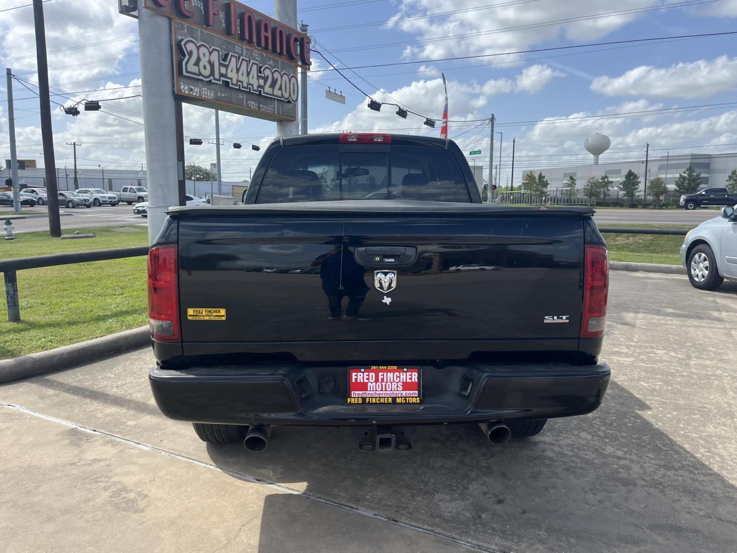 2005 black /black Dodge Ram 1500 Laramie Quad Cab Long Bed 2WD (1D7HA18D55S) with an 5.7L V8 OHV 16V engine, 5-Speed Automatic Overdrive transmission, located at 14700 Tomball Parkway 249, Houston, TX, 77086, (281) 444-2200, 29.928619, -95.504074 - Photo#6