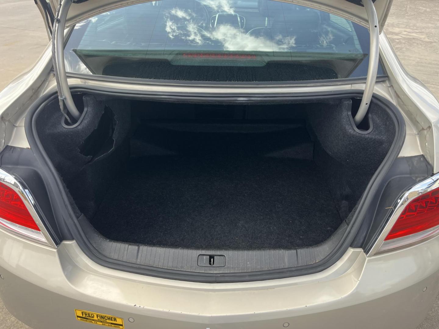 2011 GOLD /TAN Buick LaCrosse CXL FWD (1G4GC5EC9BF) with an 2.4L L4 DOHC 16V engine, 6-Speed Automatic Overdrive transmission, located at 14700 Tomball Parkway 249, Houston, TX, 77086, (281) 444-2200, 29.928619, -95.504074 - Photo#15
