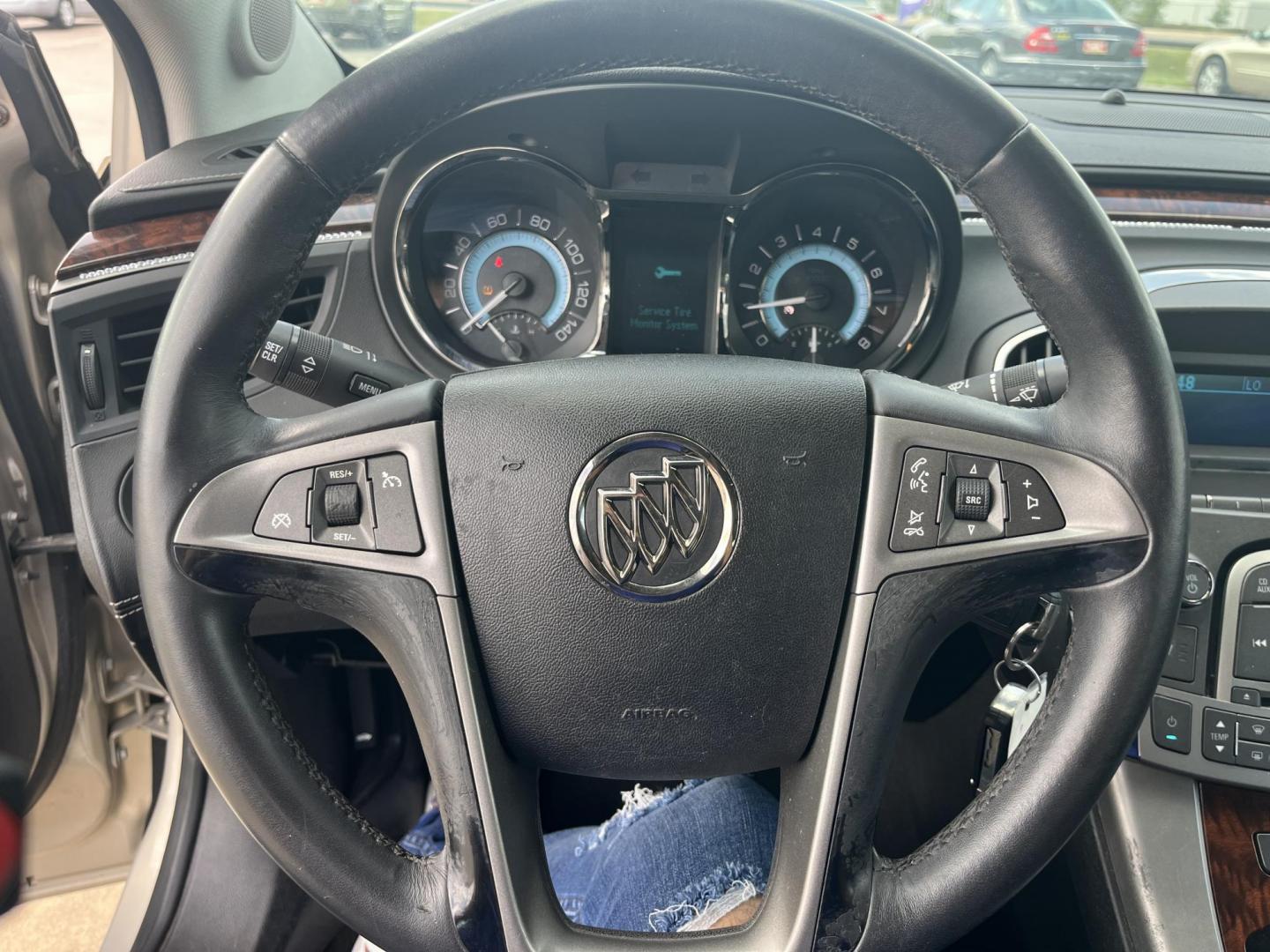 2011 GOLD /TAN Buick LaCrosse CXL FWD (1G4GC5EC9BF) with an 2.4L L4 DOHC 16V engine, 6-Speed Automatic Overdrive transmission, located at 14700 Tomball Parkway 249, Houston, TX, 77086, (281) 444-2200, 29.928619, -95.504074 - Photo#17
