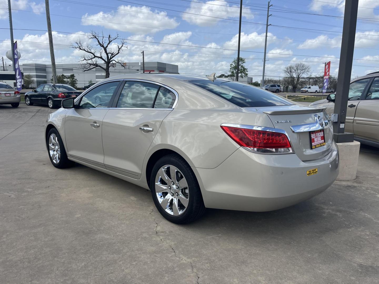 2011 GOLD /TAN Buick LaCrosse CXL FWD (1G4GC5EC9BF) with an 2.4L L4 DOHC 16V engine, 6-Speed Automatic Overdrive transmission, located at 14700 Tomball Parkway 249, Houston, TX, 77086, (281) 444-2200, 29.928619, -95.504074 - Photo#5