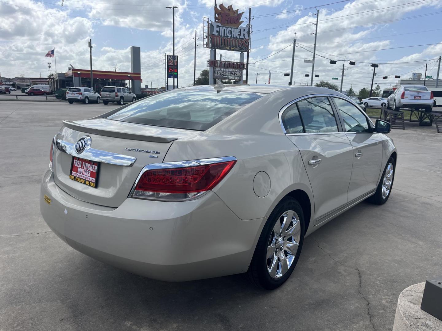 2011 GOLD /TAN Buick LaCrosse CXL FWD (1G4GC5EC9BF) with an 2.4L L4 DOHC 16V engine, 6-Speed Automatic Overdrive transmission, located at 14700 Tomball Parkway 249, Houston, TX, 77086, (281) 444-2200, 29.928619, -95.504074 - Photo#7