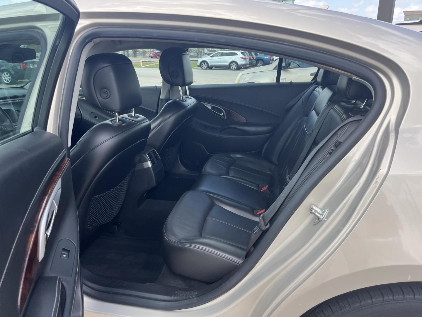 2011 GOLD /TAN Buick LaCrosse CXL FWD (1G4GC5EC9BF) with an 2.4L L4 DOHC 16V engine, 6-Speed Automatic Overdrive transmission, located at 14700 Tomball Parkway 249, Houston, TX, 77086, (281) 444-2200, 29.928619, -95.504074 - Photo#9