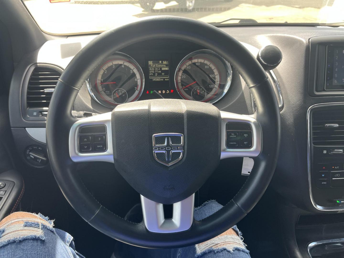 2016 GRAY /black Dodge Grand Caravan R/T (2C4RDGEG0GR) with an 3.6L V6 DOHC 24V engine, 6A transmission, located at 14700 Tomball Parkway 249, Houston, TX, 77086, (281) 444-2200, 29.928619, -95.504074 - Photo#17