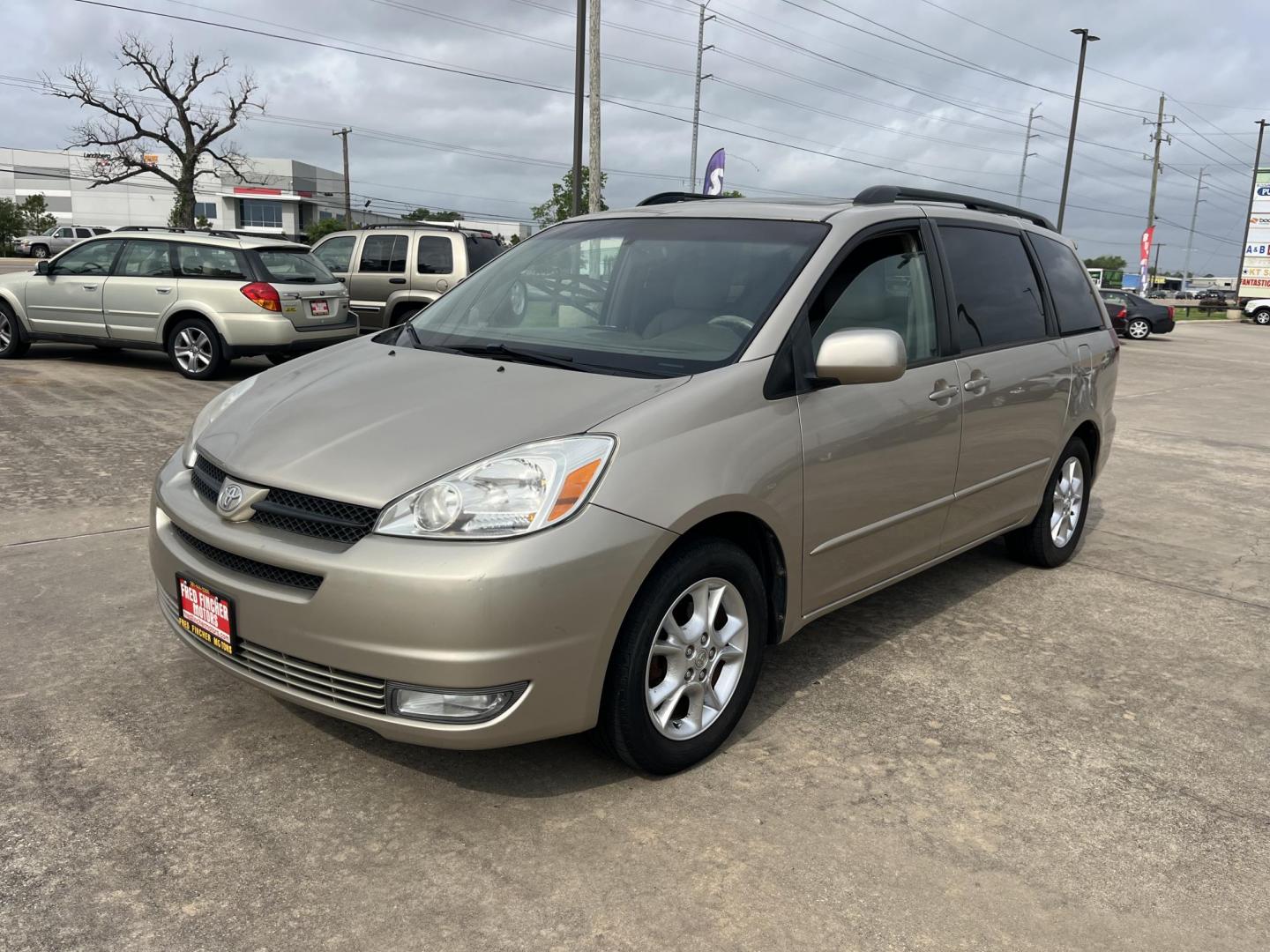 2005 GOLD /TAN Toyota Sienna XLE (5TDZA22C35S) with an 3.3L V6 DOHC 24V engine, 5-Speed Automatic Overdrive transmission, located at 14700 Tomball Parkway 249, Houston, TX, 77086, (281) 444-2200, 29.928619, -95.504074 - Photo#1