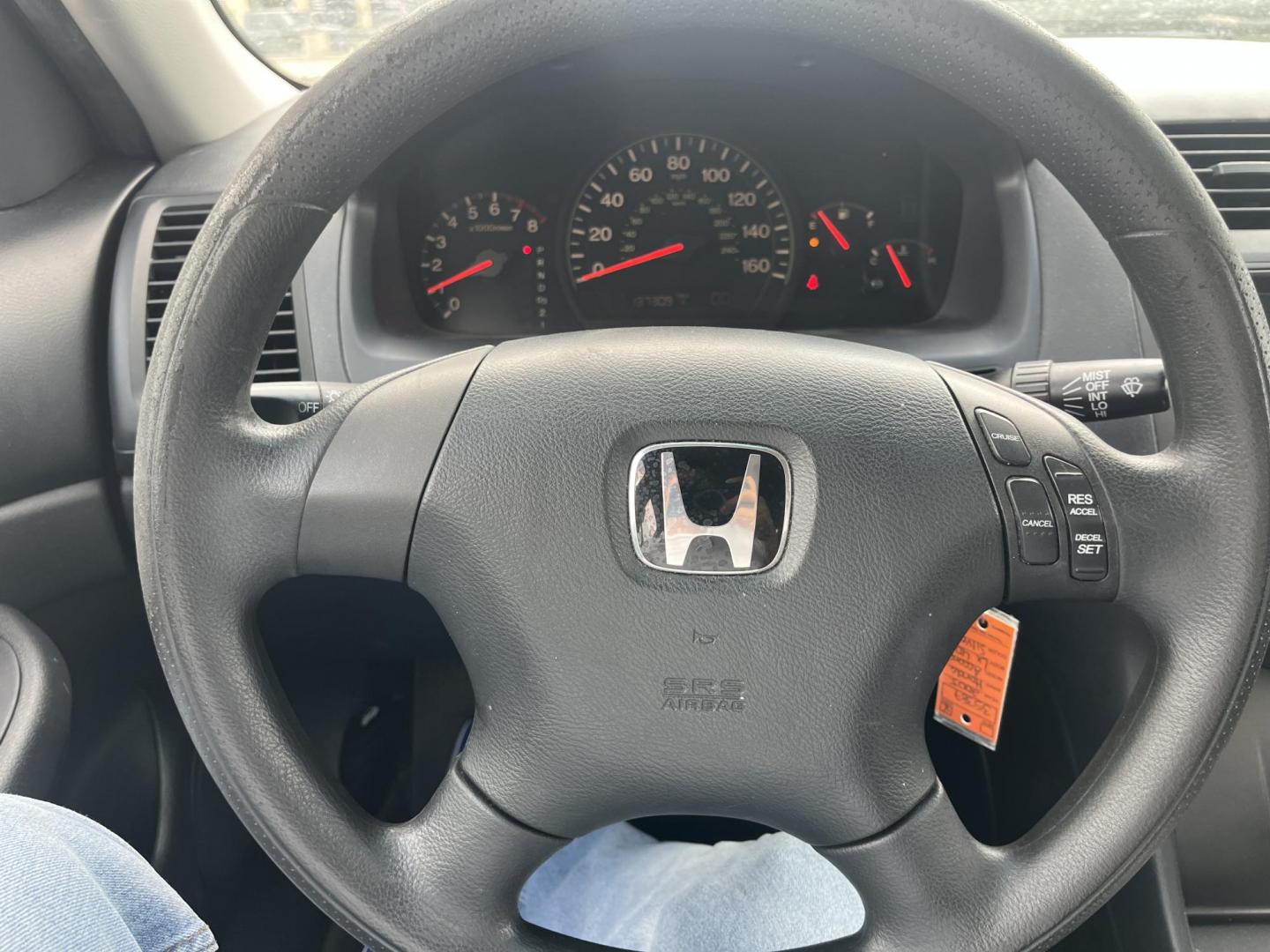 2005 silver /gray Honda Accord LX sedan AT (3HGCM56405G) with an 2.4L L4 DOHC 16V engine, 5-Speed Automatic Overdrive transmission, located at 14700 Tomball Parkway 249, Houston, TX, 77086, (281) 444-2200, 29.928619, -95.504074 - Photo#14