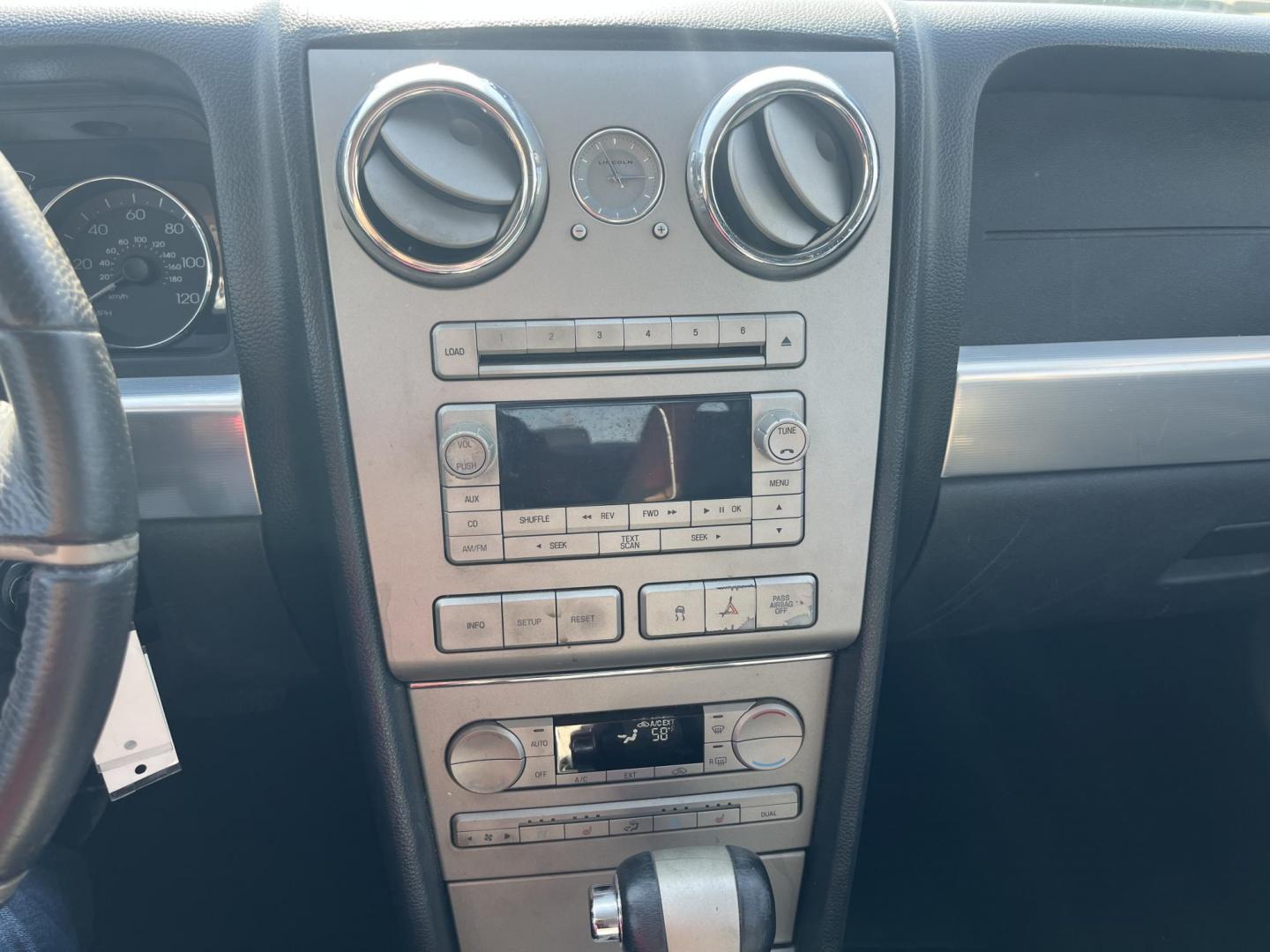 2009 black /black Lincoln MKZ FWD (3LNHM26T09R) with an 3.5L V6 DOHC 24V engine, 6-Speed Automatic transmission, located at 14700 Tomball Parkway 249, Houston, TX, 77086, (281) 444-2200, 29.928619, -95.504074 - Photo#14