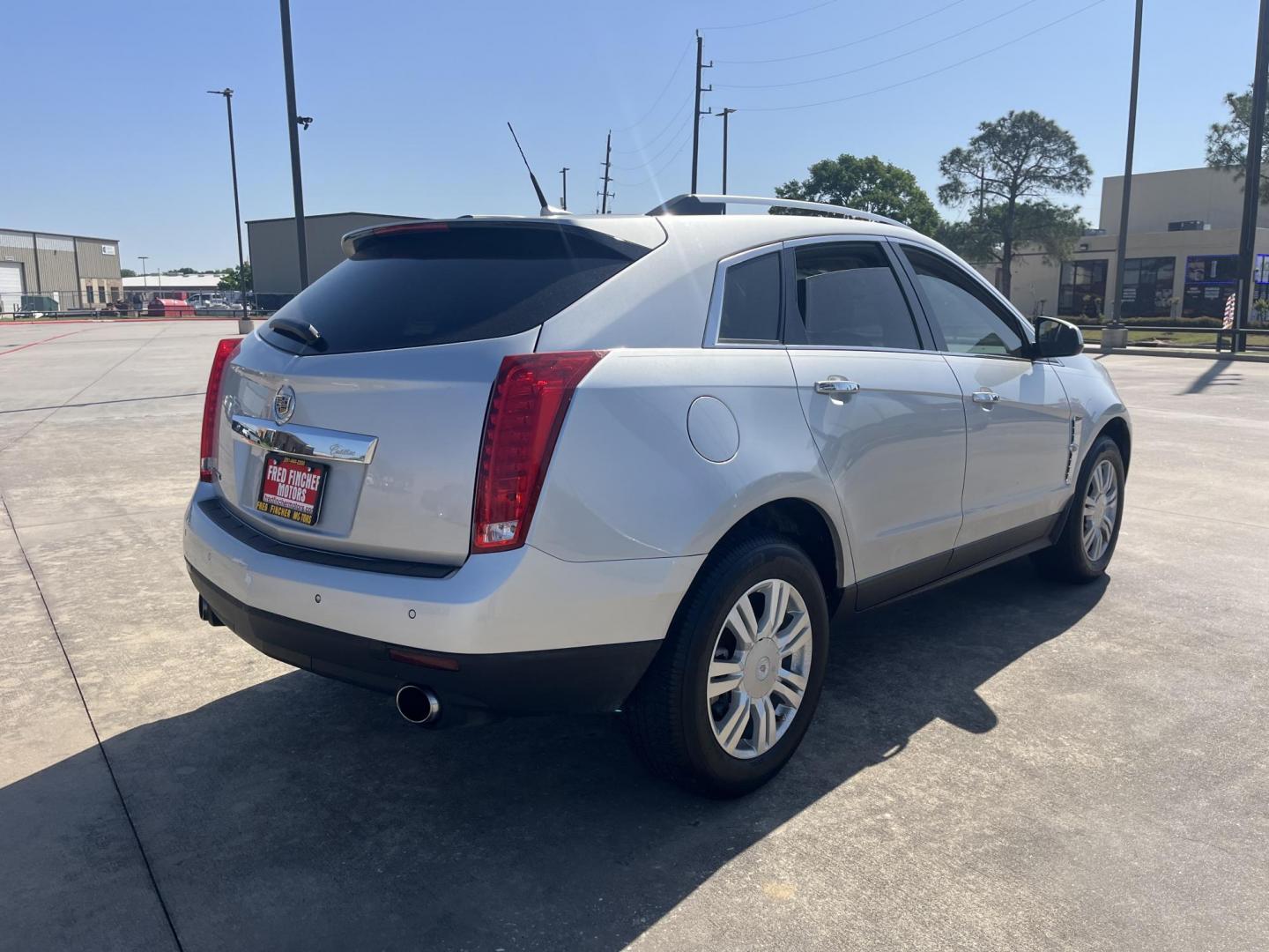2011 silver /TAN Cadillac SRX Luxury Collection (3GYFNAEY8BS) with an 3.0L V6 DOHC 24V engine, 6-Speed Automatic transmission, located at 14700 Tomball Parkway 249, Houston, TX, 77086, (281) 444-2200, 29.928619, -95.504074 - Photo#6