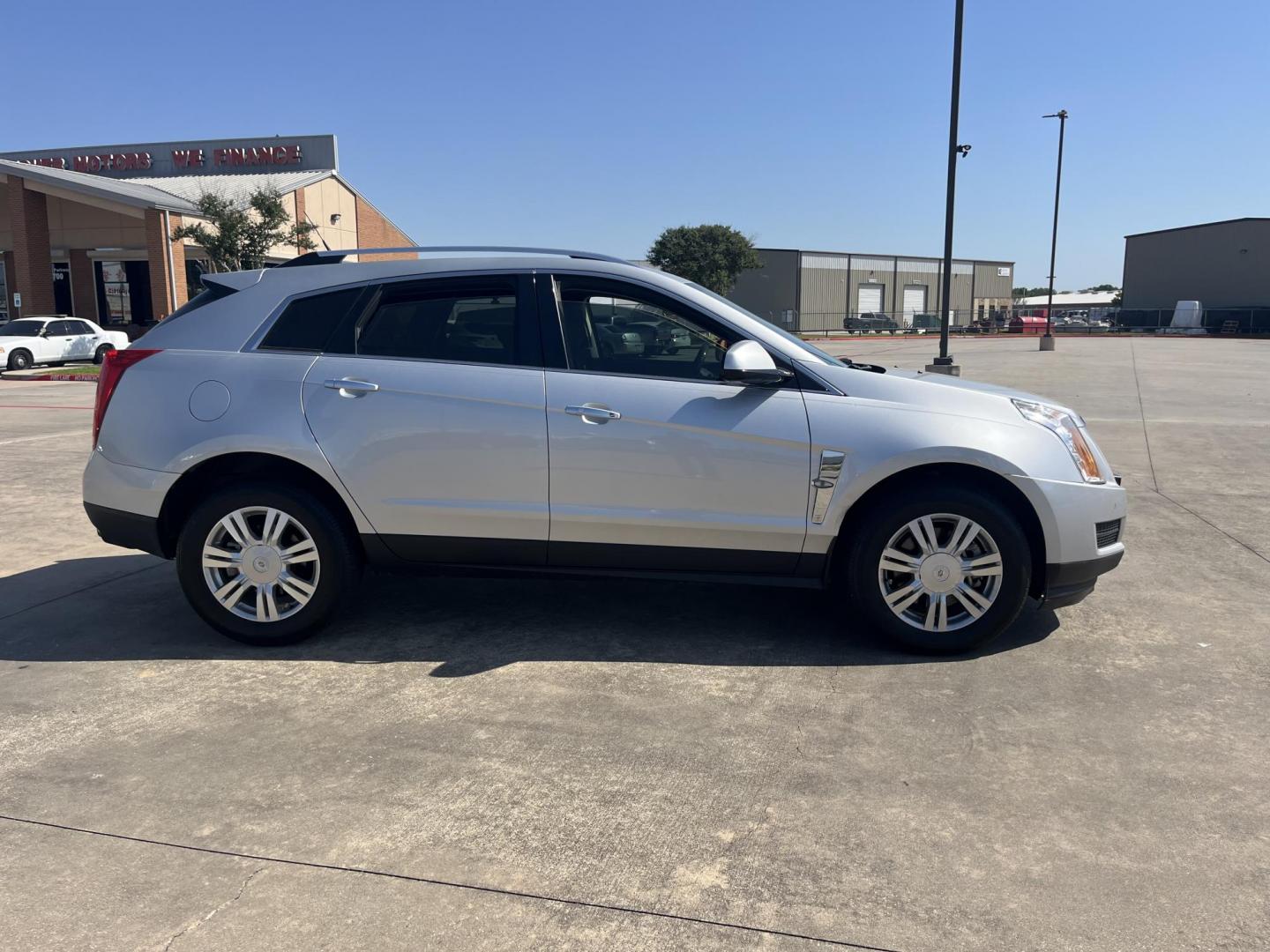 2011 silver /TAN Cadillac SRX Luxury Collection (3GYFNAEY8BS) with an 3.0L V6 DOHC 24V engine, 6-Speed Automatic transmission, located at 14700 Tomball Parkway 249, Houston, TX, 77086, (281) 444-2200, 29.928619, -95.504074 - Photo#7