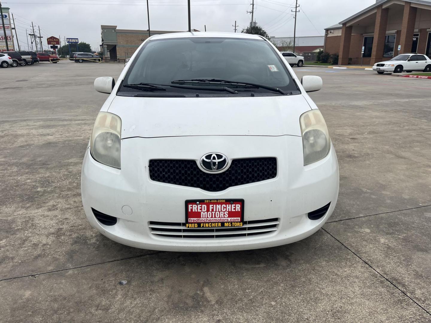 2006 white /Black Toyota Yaris 3-Door Liftback (JTDJT923665) with an 1.5L L4 DOHC 16V engine, Automatic transmission, located at 14700 Tomball Parkway 249, Houston, TX, 77086, (281) 444-2200, 29.928619, -95.504074 - Photo#2