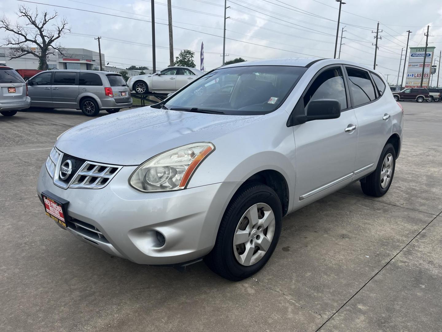 2011 silver /Black Nissan Rogue S 2WD (JN8AS5MT4BW) with an 2.5L L4 DOHC 16V engine, CVT transmission, located at 14700 Tomball Parkway 249, Houston, TX, 77086, (281) 444-2200, 29.928619, -95.504074 - Photo#1
