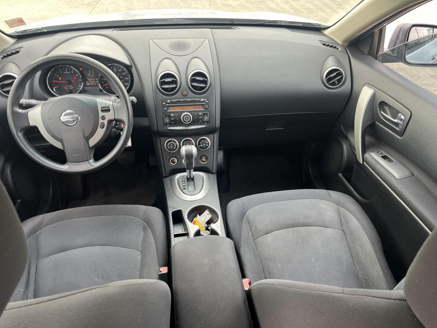 2011 silver /Black Nissan Rogue S 2WD (JN8AS5MT4BW) with an 2.5L L4 DOHC 16V engine, CVT transmission, located at 14700 Tomball Parkway 249, Houston, TX, 77086, (281) 444-2200, 29.928619, -95.504074 - Photo#11