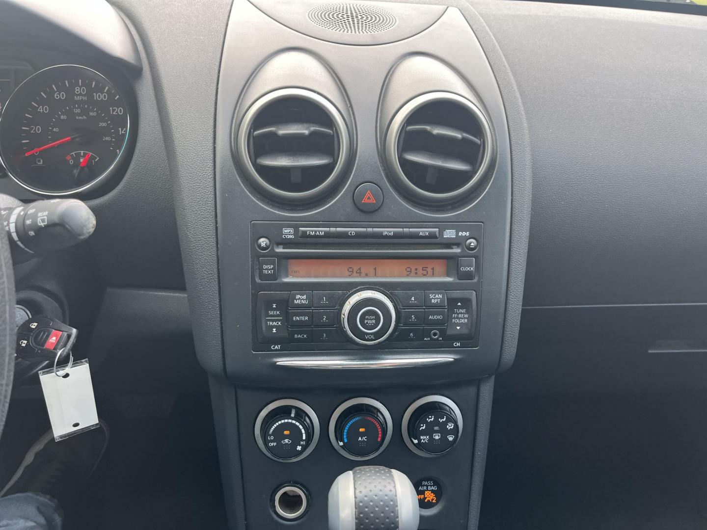 2011 silver /Black Nissan Rogue S 2WD (JN8AS5MT4BW) with an 2.5L L4 DOHC 16V engine, CVT transmission, located at 14700 Tomball Parkway 249, Houston, TX, 77086, (281) 444-2200, 29.928619, -95.504074 - Photo#14