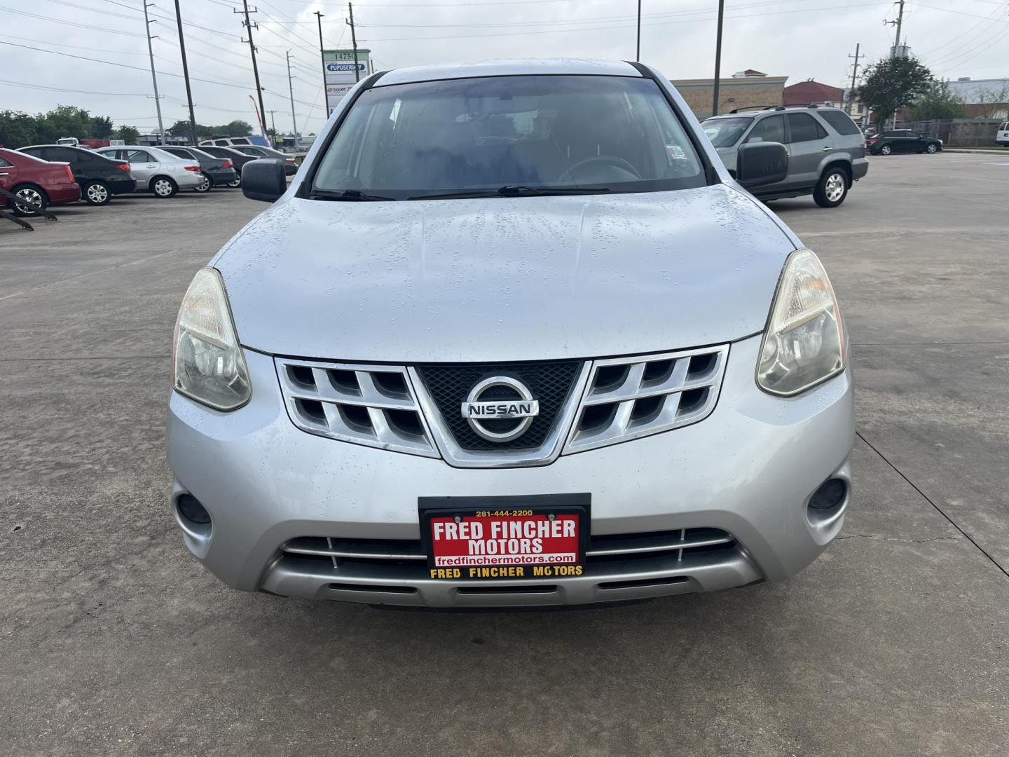 2011 silver /Black Nissan Rogue S 2WD (JN8AS5MT4BW) with an 2.5L L4 DOHC 16V engine, CVT transmission, located at 14700 Tomball Parkway 249, Houston, TX, 77086, (281) 444-2200, 29.928619, -95.504074 - Photo#2