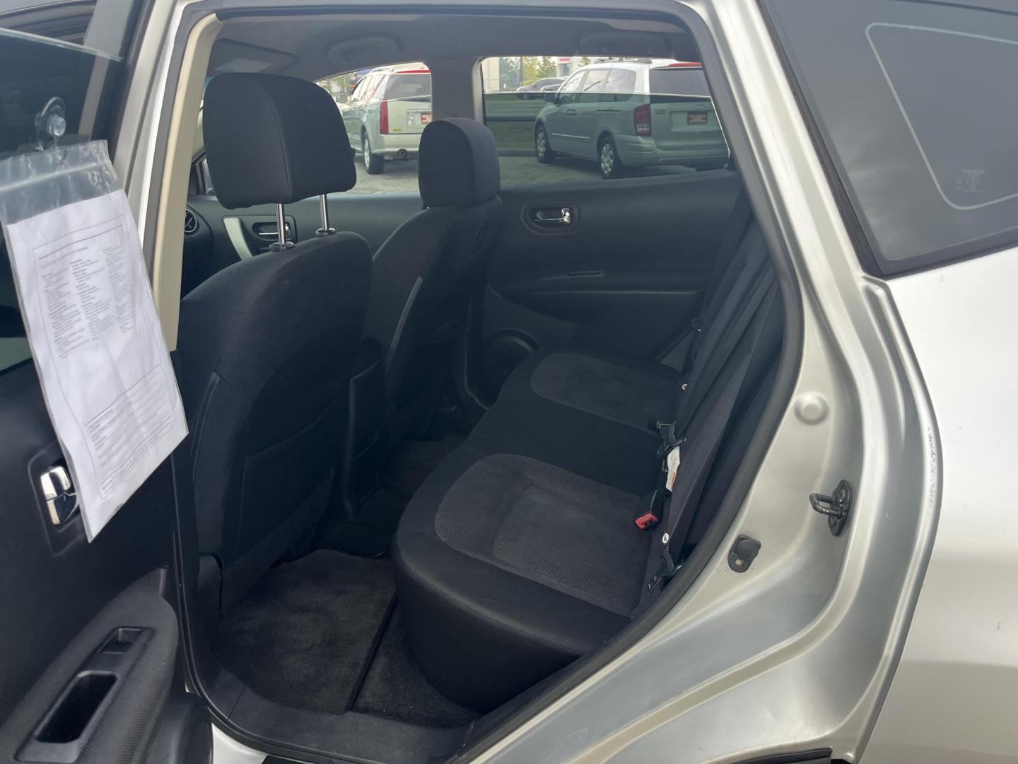 2011 silver /Black Nissan Rogue S 2WD (JN8AS5MT4BW) with an 2.5L L4 DOHC 16V engine, CVT transmission, located at 14700 Tomball Parkway 249, Houston, TX, 77086, (281) 444-2200, 29.928619, -95.504074 - Photo#8