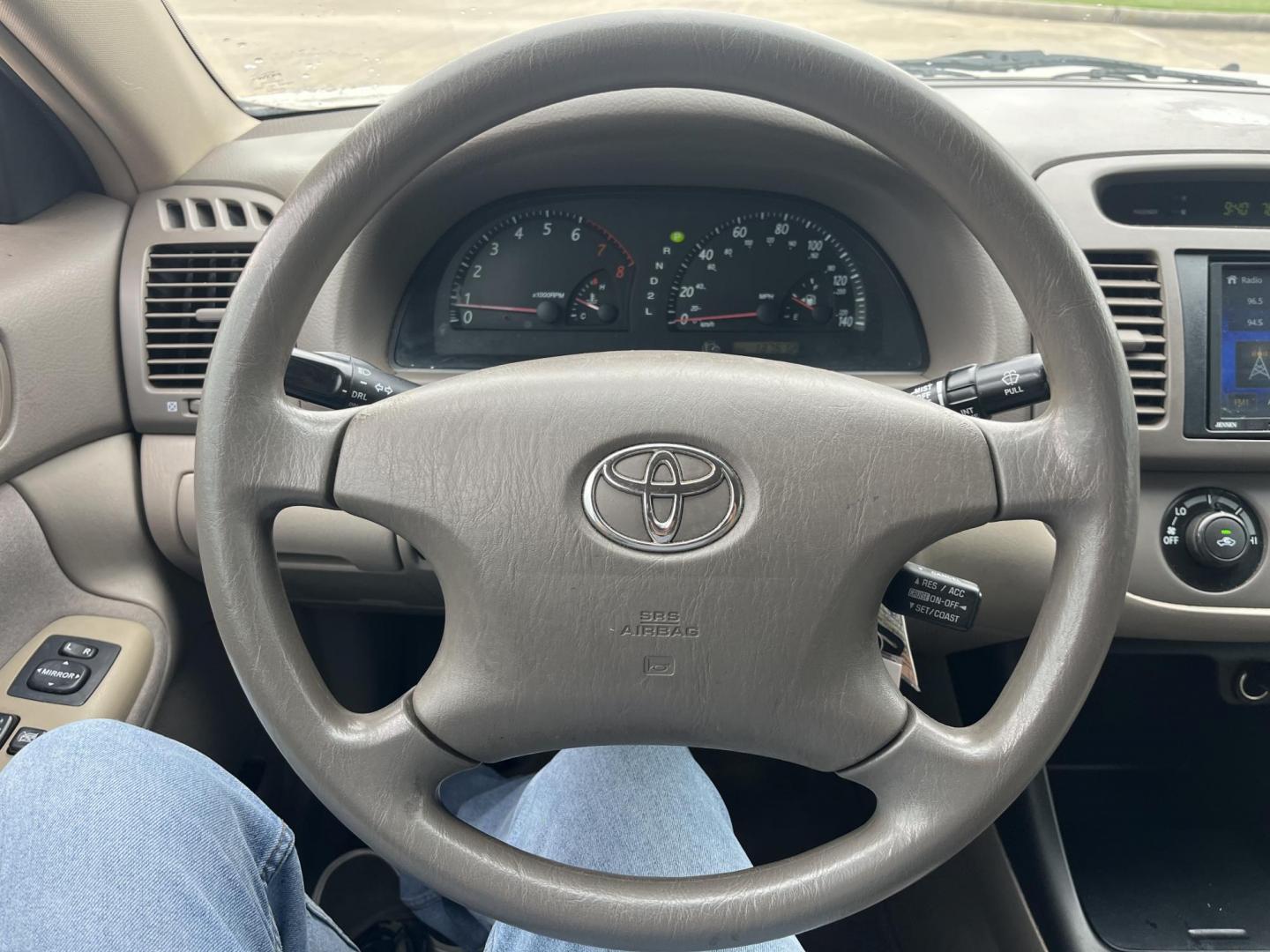 2004 GOLD /Tan Toyota Camry LE (4T1BE32K14U) with an 2.4L L4 DOHC 16V engine, Automatic transmission, located at 14700 Tomball Parkway 249, Houston, TX, 77086, (281) 444-2200, 29.928619, -95.504074 - Photo#14