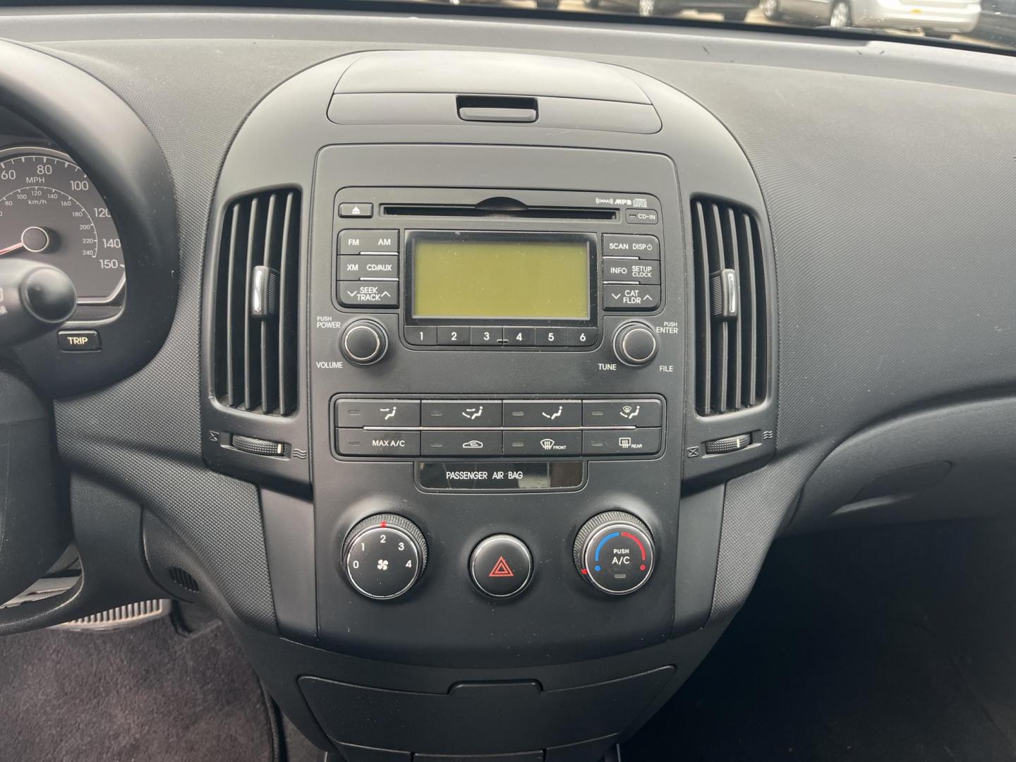 2011 silver /Black Hyundai Elantra Touring GLS Automatic (KMHDC8AE0BU) with an 2.0L L4 DOHC 16V engine, 4-Speed Automatic transmission, located at 14700 Tomball Parkway 249, Houston, TX, 77086, (281) 444-2200, 29.928619, -95.504074 - Photo#14
