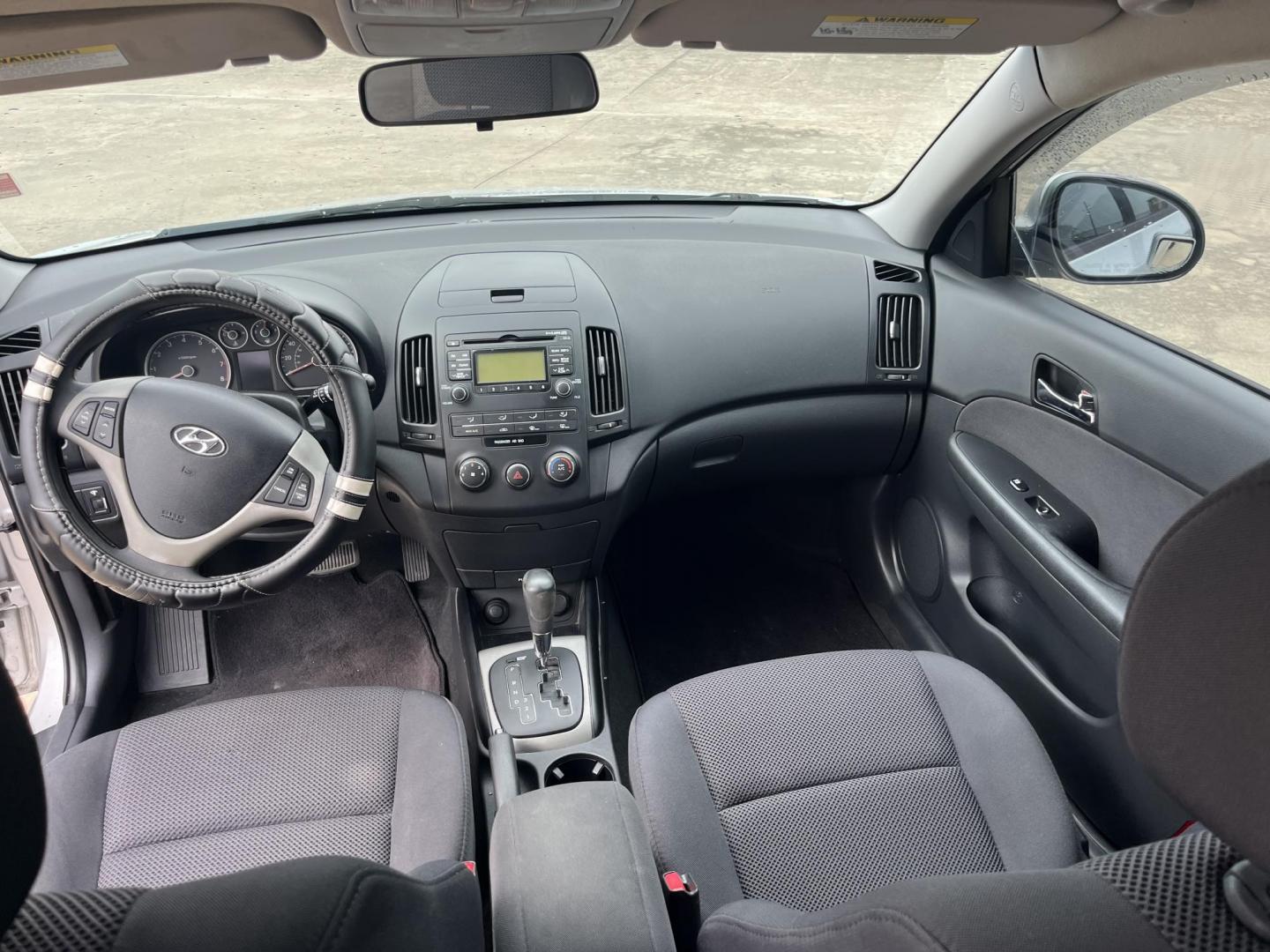 2011 silver /Black Hyundai Elantra Touring GLS Automatic (KMHDC8AE0BU) with an 2.0L L4 DOHC 16V engine, 4-Speed Automatic transmission, located at 14700 Tomball Parkway 249, Houston, TX, 77086, (281) 444-2200, 29.928619, -95.504074 - Photo#8