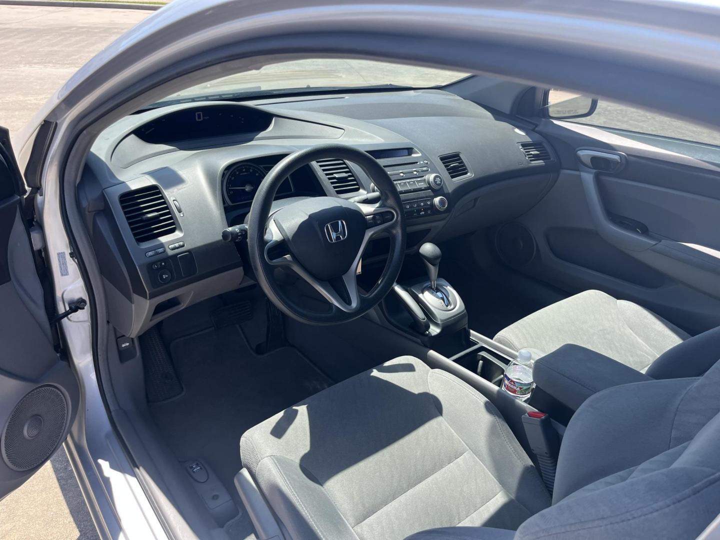 2011 silver /Gray Honda Civic LX Coupe 5-Speed AT (2HGFG1B68BH) with an 1.8L L4 SOHC 16V engine, 5-Speed Automatic transmission, located at 14700 Tomball Parkway 249, Houston, TX, 77086, (281) 444-2200, 29.928619, -95.504074 - Photo#9