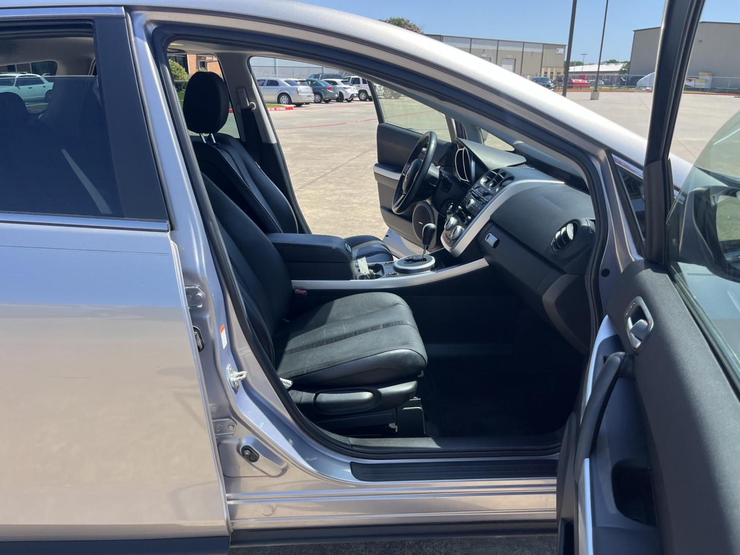 2009 Green /Black Mazda CX-7 Grand Touring AWD (JM3ER293890) with an 2.3L L4 DOHC 16V TURBO engine, 6-Speed Automatic transmission, located at 14700 Tomball Parkway 249, Houston, TX, 77086, (281) 444-2200, 29.928619, -95.504074 - Photo#11