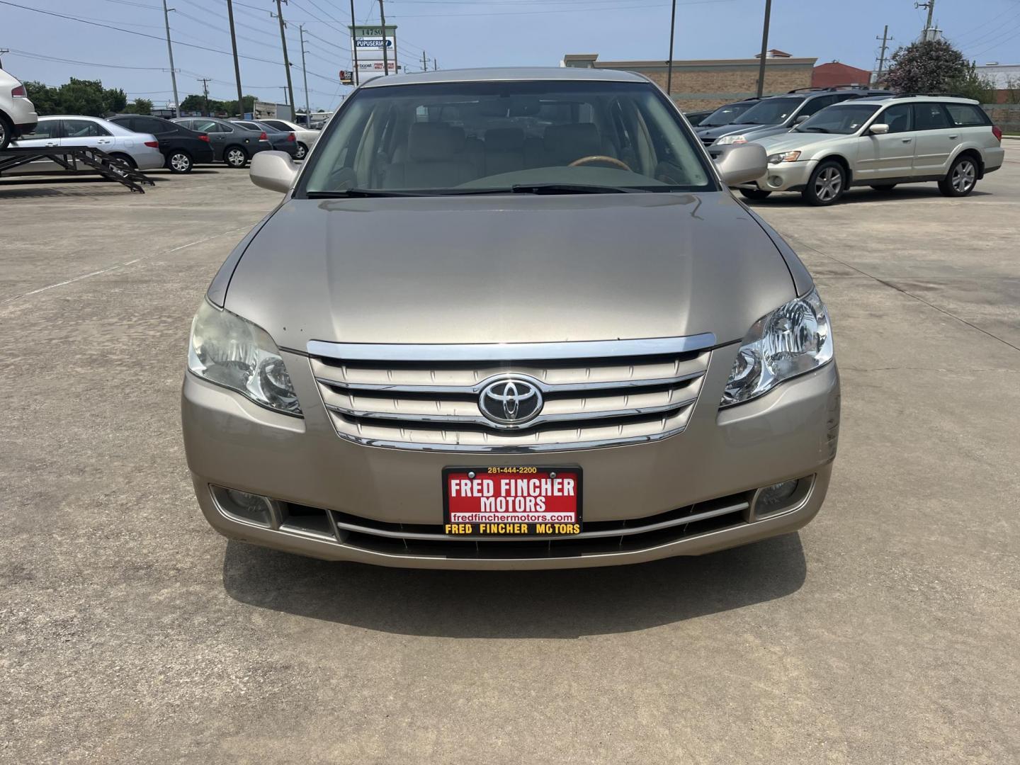 2006 GOLD /Tan Toyota Avalon Limited (4T1BK36B56U) with an 3.5L V6 DOHC 24V engine, 5-Speed Automatic Overdrive transmission, located at 14700 Tomball Parkway 249, Houston, TX, 77086, (281) 444-2200, 29.928619, -95.504074 - Photo#1
