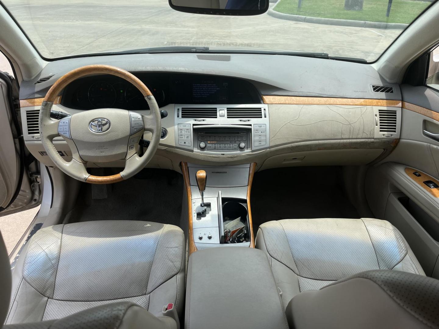 2006 GOLD /Tan Toyota Avalon Limited (4T1BK36B56U) with an 3.5L V6 DOHC 24V engine, 5-Speed Automatic Overdrive transmission, located at 14700 Tomball Parkway 249, Houston, TX, 77086, (281) 444-2200, 29.928619, -95.504074 - Photo#10