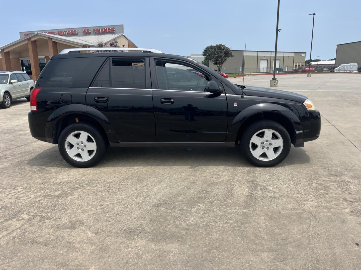 2007 black Saturn Vue FWD V6 (5GZCZ53457S) with an 3.5L V6 SOHC 24V engine, 5-Speed Automatic Overdrive transmission, located at 14700 Tomball Parkway 249, Houston, TX, 77086, (281) 444-2200, 29.928619, -95.504074 - Photo#7