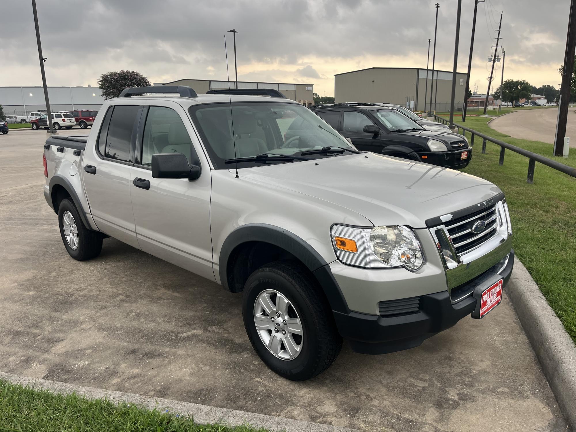 photo of 2007 Ford Explorer Sport Trac XLT 4.0L 2WD