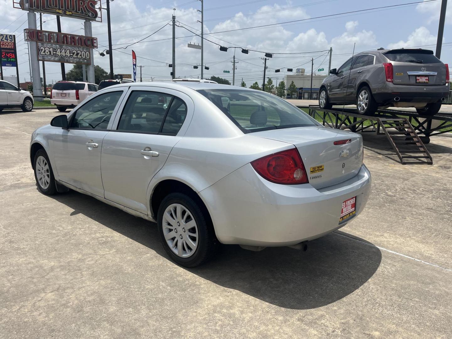 2010 silver /Gray Chevrolet Cobalt LS Sedan (1G1AB5F54A7) with an 2.2L L4 DOHC 16V engine, 4-Speed Automatic transmission, located at 14700 Tomball Parkway 249, Houston, TX, 77086, (281) 444-2200, 29.928619, -95.504074 - Photo#4