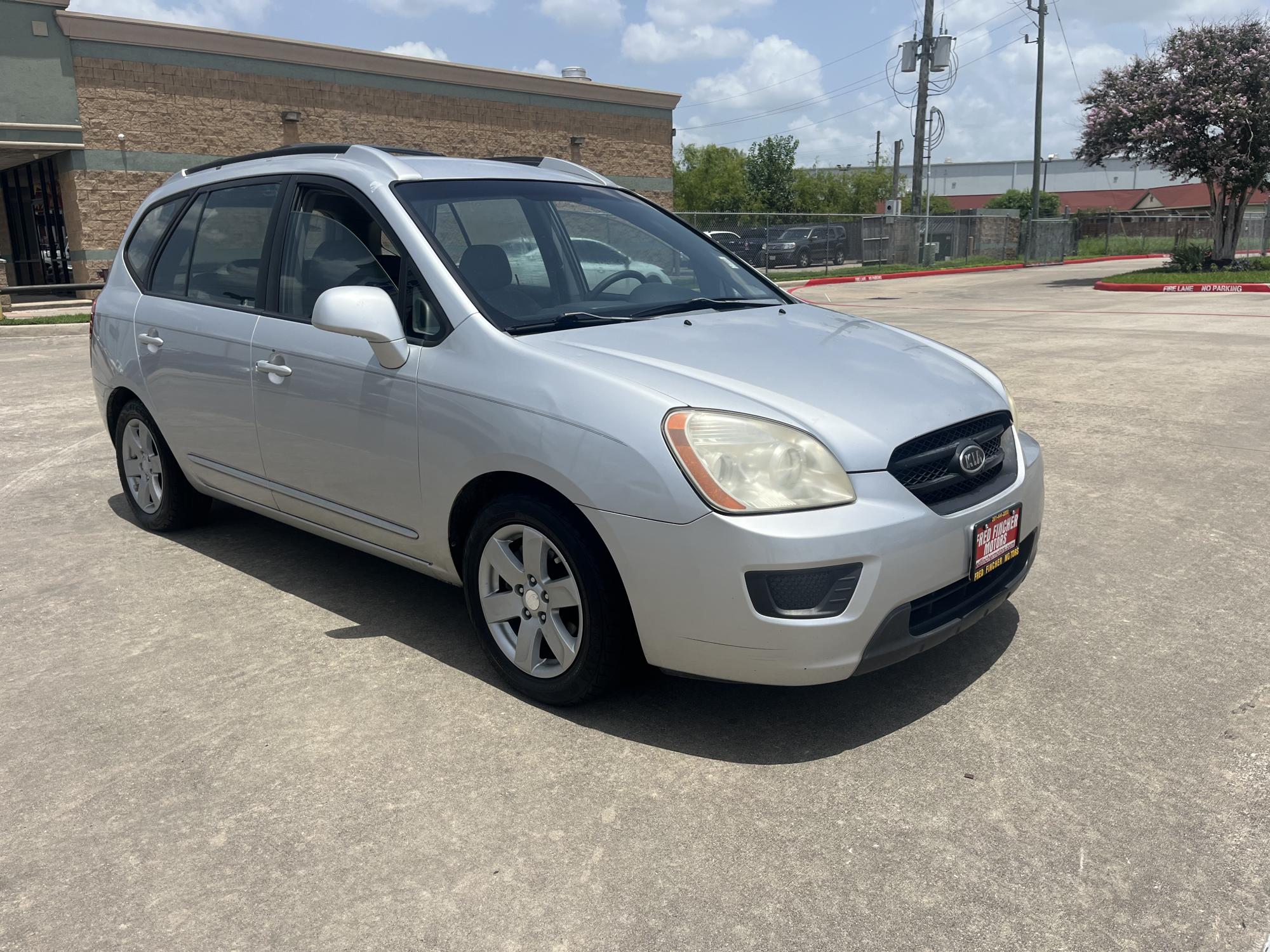 photo of 2007 Kia Rondo Base