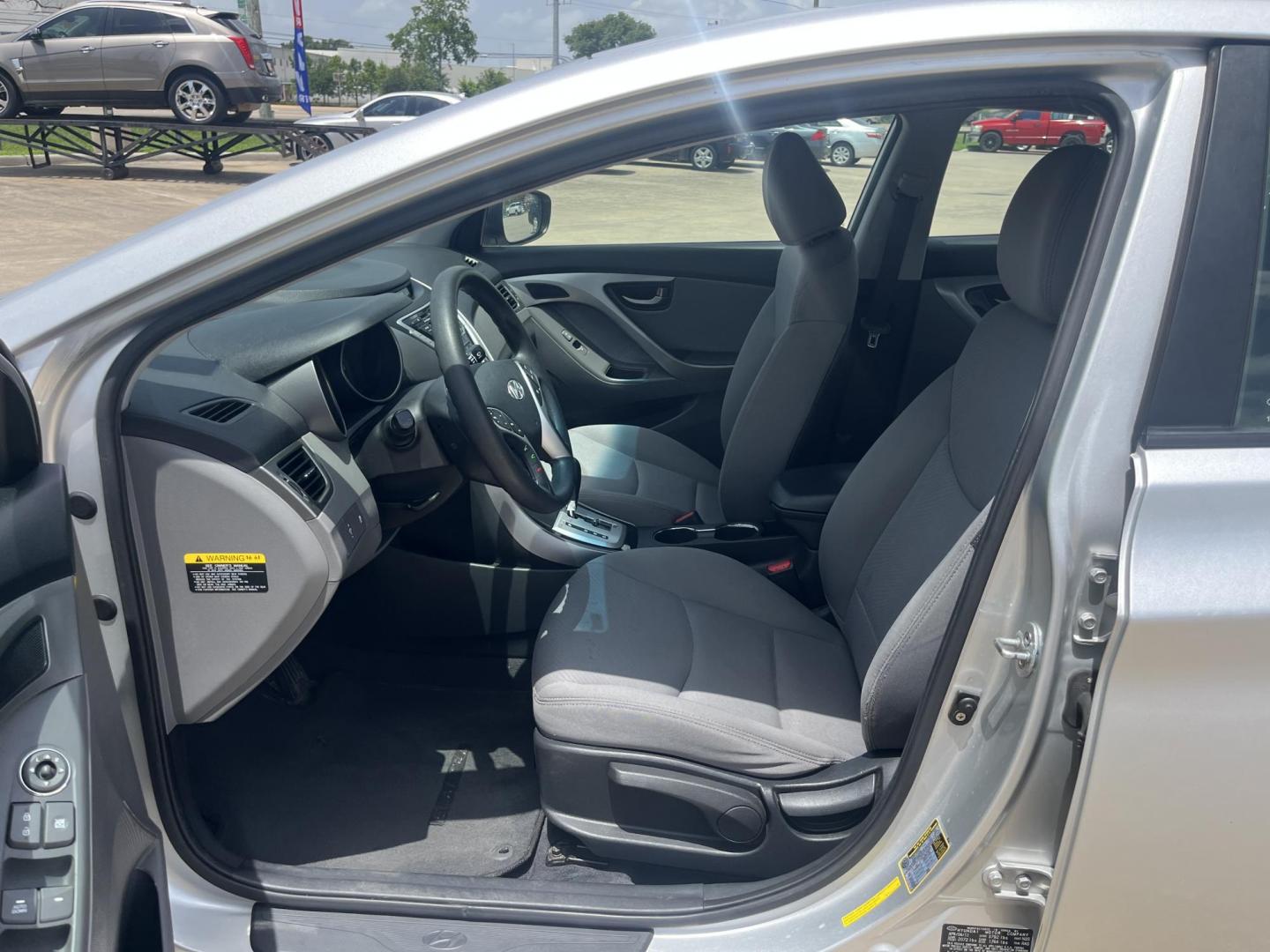 2011 silver /Gray Hyundai Elantra GLS A/T (KMHDH4AE9BU) with an 1.8L L4 DOHC 16V engine, 6-Speed Automatic transmission, located at 14700 Tomball Parkway 249, Houston, TX, 77086, (281) 444-2200, 29.928619, -95.504074 - Photo#8