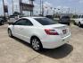 2008 white /Gray Honda Civic LX Coupe AT (2HGFG12658H) with an 1.8L L4 SOHC 16V engine, 5-Speed Automatic Overdrive transmission, located at 14700 Tomball Parkway 249, Houston, TX, 77086, (281) 444-2200, 29.928619, -95.504074 - Photo#4