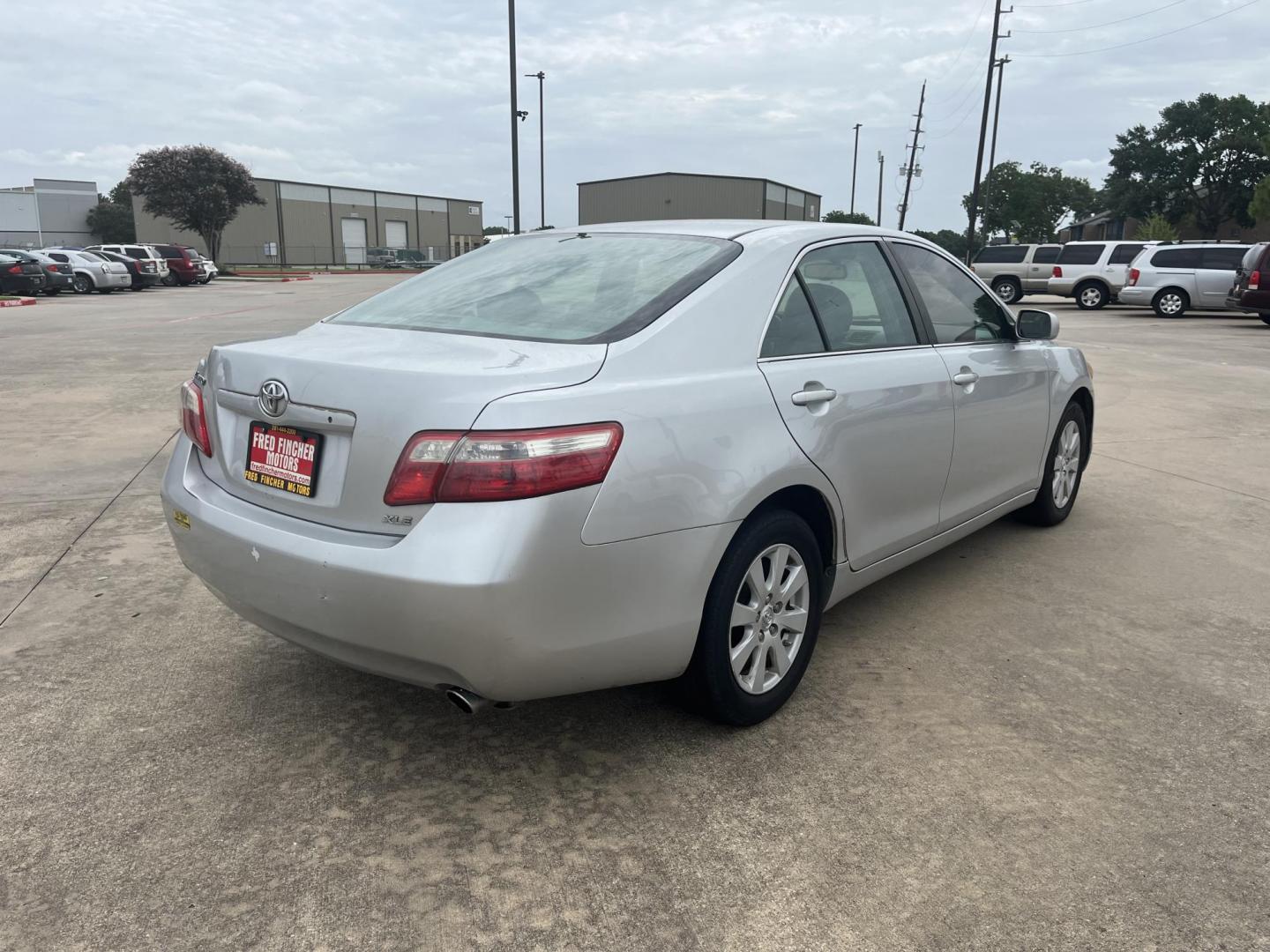 2008 silver /Gray Toyota Camry CE 5-Spd AT (4T1BE46KX8U) with an 2.4L L4 DOHC 16V engine, 5-Speed Automatic Overdrive transmission, located at 14700 Tomball Parkway 249, Houston, TX, 77086, (281) 444-2200, 29.928619, -95.504074 - Photo#6