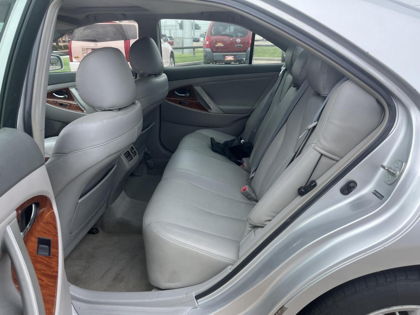 2008 silver /Gray Toyota Camry CE 5-Spd AT (4T1BE46KX8U) with an 2.4L L4 DOHC 16V engine, 5-Speed Automatic Overdrive transmission, located at 14700 Tomball Parkway 249, Houston, TX, 77086, (281) 444-2200, 29.928619, -95.504074 - Photo#9