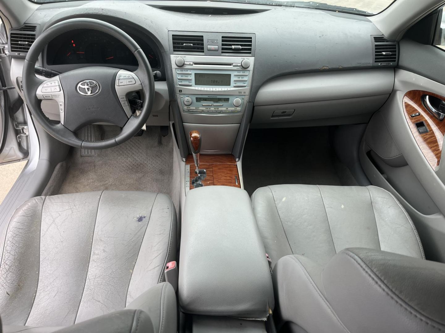 2008 silver /Gray Toyota Camry CE 5-Spd AT (4T1BE46KX8U) with an 2.4L L4 DOHC 16V engine, 5-Speed Automatic Overdrive transmission, located at 14700 Tomball Parkway 249, Houston, TX, 77086, (281) 444-2200, 29.928619, -95.504074 - Photo#10