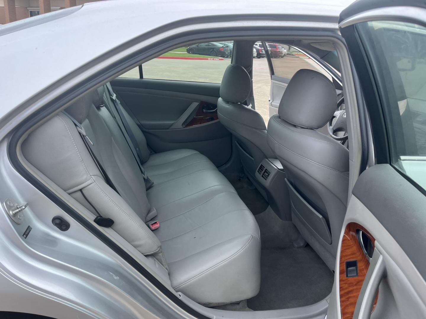 2008 silver /Gray Toyota Camry CE 5-Spd AT (4T1BE46KX8U) with an 2.4L L4 DOHC 16V engine, 5-Speed Automatic Overdrive transmission, located at 14700 Tomball Parkway 249, Houston, TX, 77086, (281) 444-2200, 29.928619, -95.504074 - Photo#12