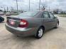 2003 GRAY /Gray Toyota Camry LE V6 (4T1BF32K23U) with an 3.0L V6 DOHC 24V engine, 5-Speed Automatic Overdrive transmission, located at 14700 Tomball Parkway 249, Houston, TX, 77086, (281) 444-2200, 29.928619, -95.504074 - Photo#6