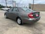 2003 GRAY /Gray Toyota Camry LE V6 (4T1BF32K23U) with an 3.0L V6 DOHC 24V engine, 5-Speed Automatic Overdrive transmission, located at 14700 Tomball Parkway 249, Houston, TX, 77086, (281) 444-2200, 29.928619, -95.504074 - Photo#4