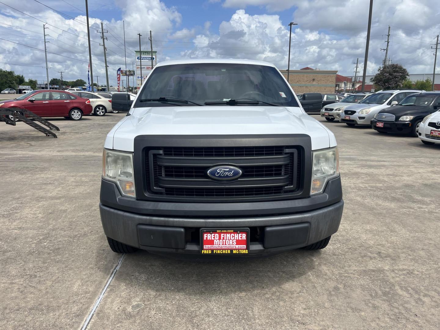2013 white /Gray Ford F-150 XLT 8-ft. Bed 2WD (1FTMF1CM4DK) with an 3.7L V6 DOHC 24V engine, 6-Speed Automatic transmission, located at 14700 Tomball Parkway 249, Houston, TX, 77086, (281) 444-2200, 29.928619, -95.504074 - Photo#1