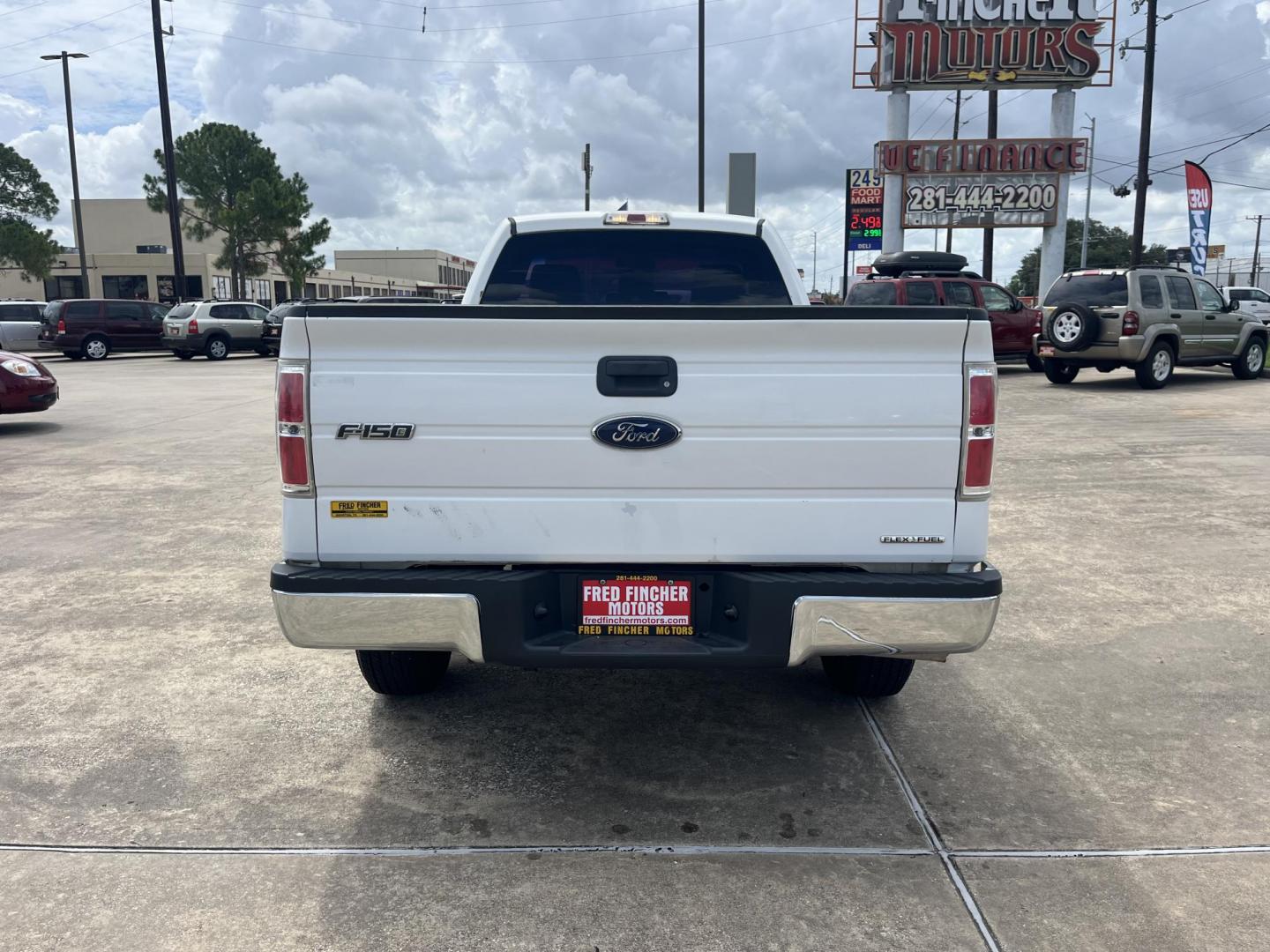 2013 white /Gray Ford F-150 XLT 8-ft. Bed 2WD (1FTMF1CM4DK) with an 3.7L V6 DOHC 24V engine, 6-Speed Automatic transmission, located at 14700 Tomball Parkway 249, Houston, TX, 77086, (281) 444-2200, 29.928619, -95.504074 - Photo#5